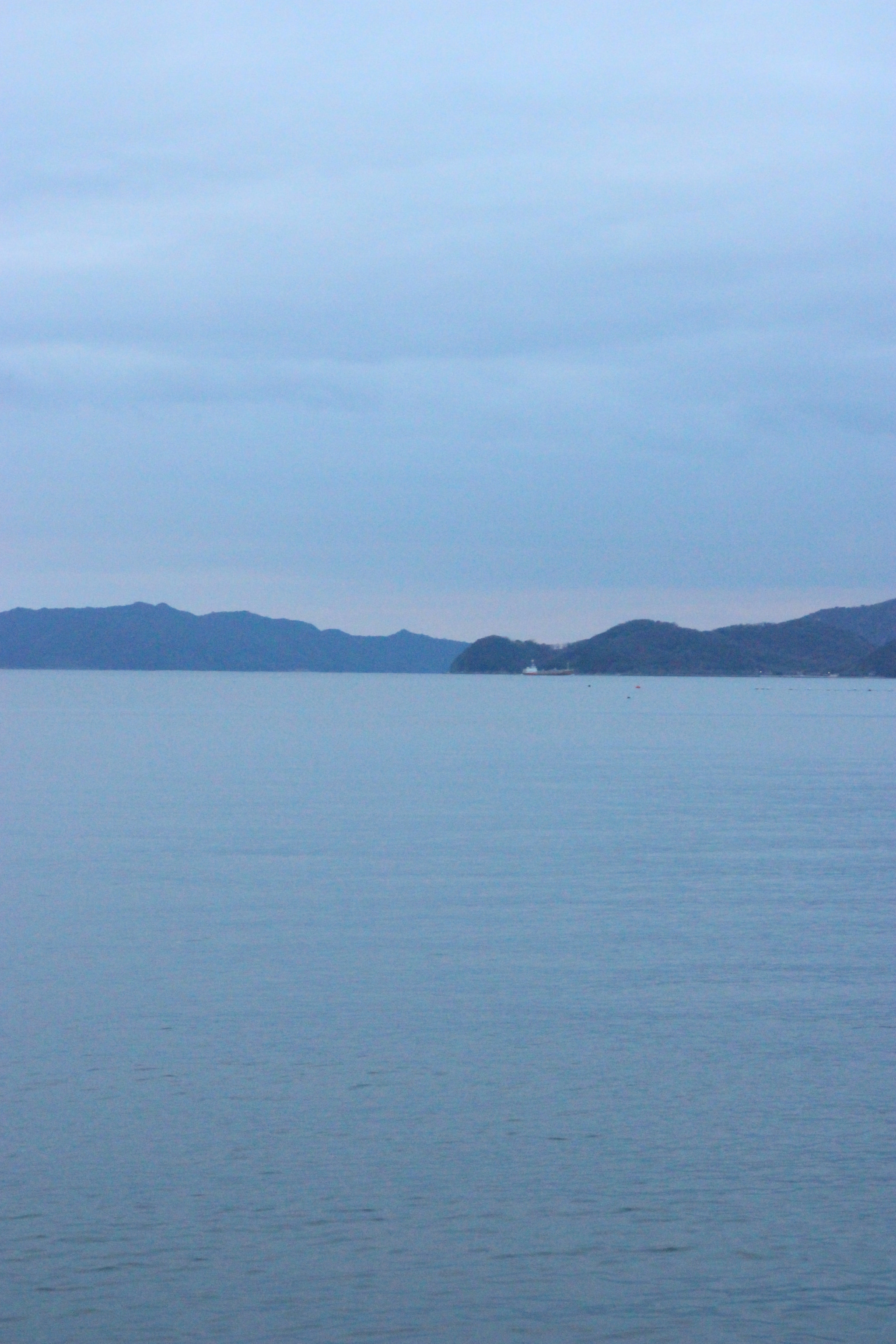 Canon EOS 100D (EOS Rebel SL1 / EOS Kiss X7) sample photo. The silent sea photography