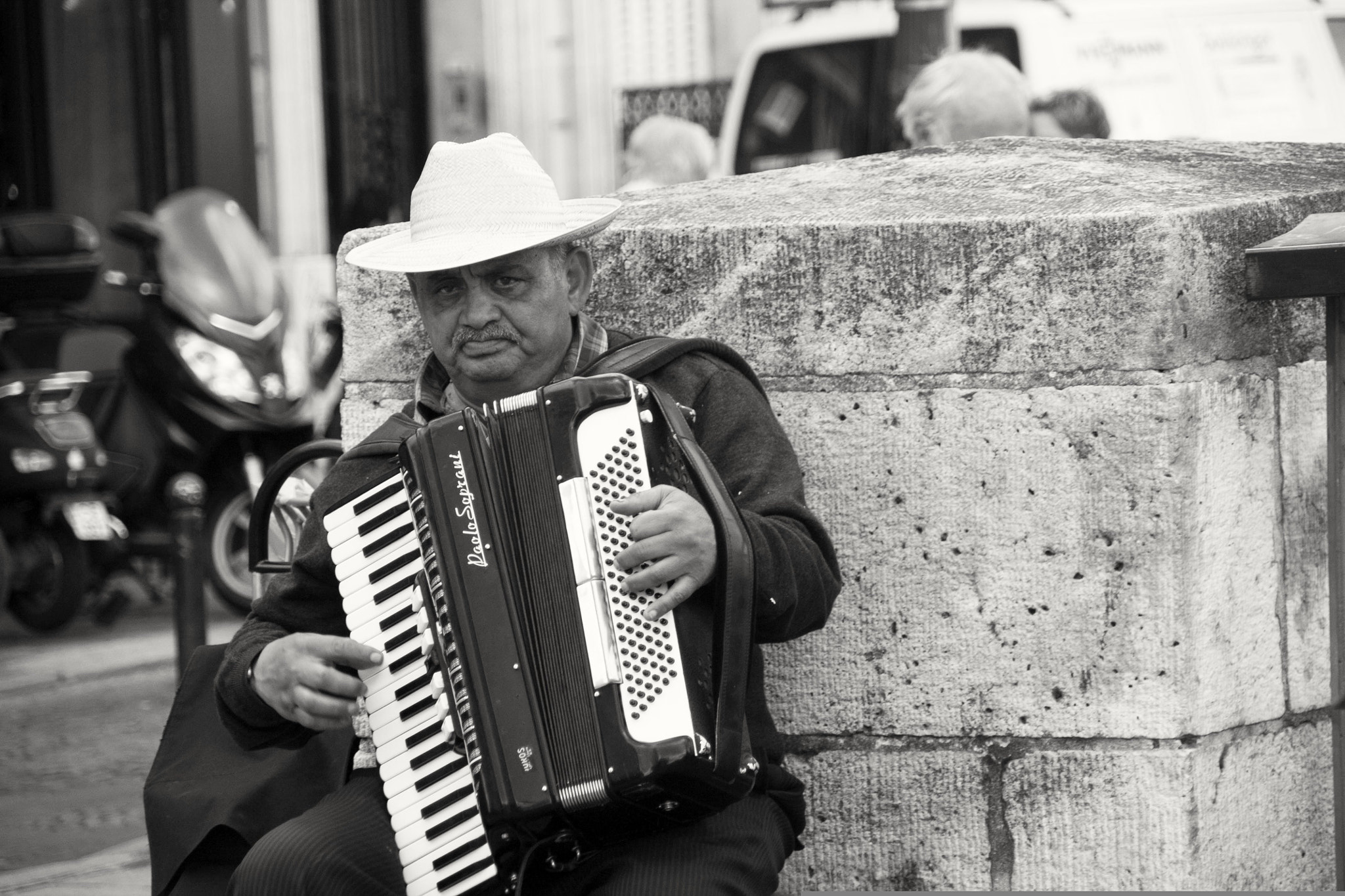 Sigma 18-200mm f/3.5-6.3 DC OS sample photo. Accordion photography