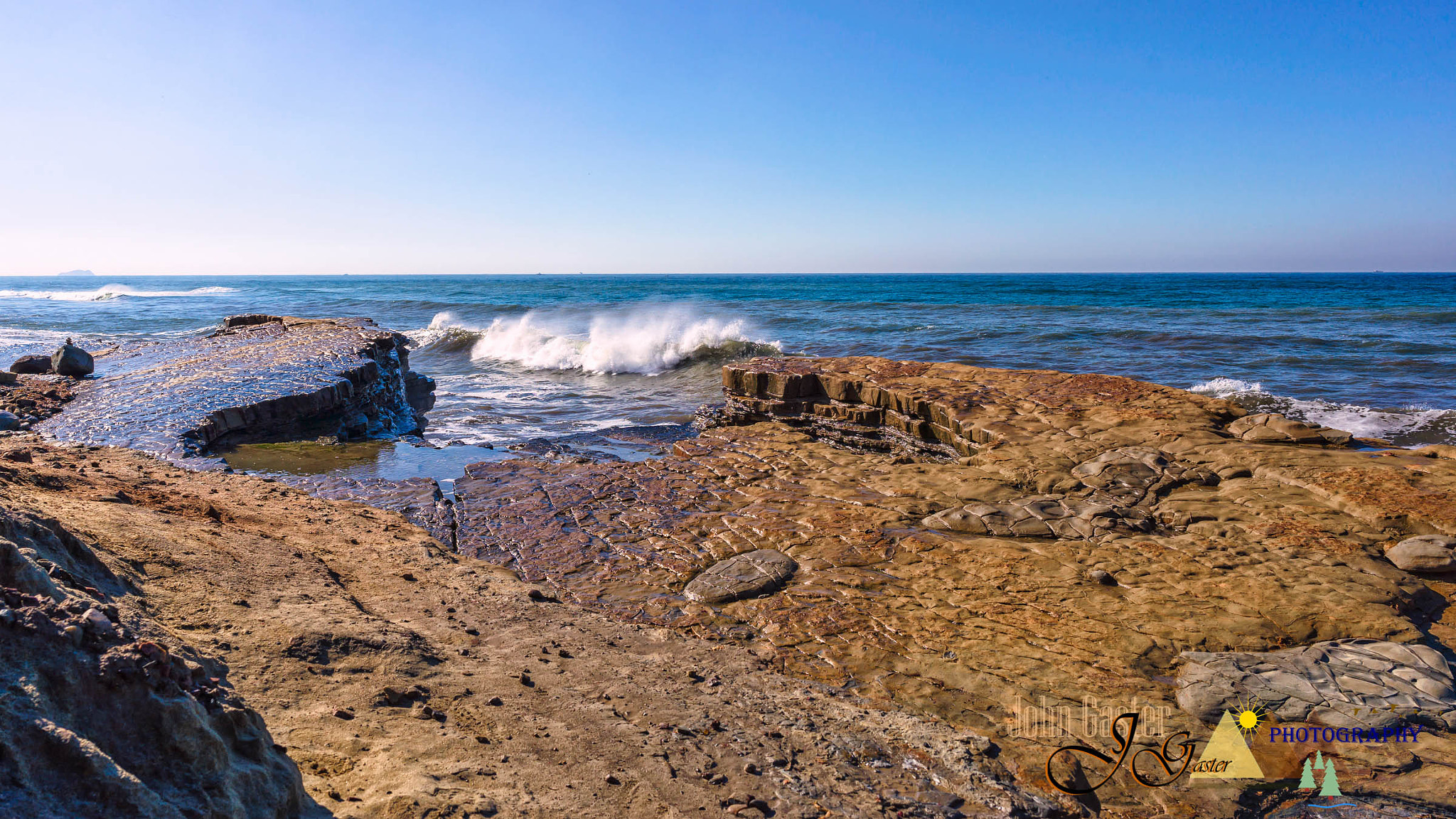 Sony a7R + ZEISS Batis 25mm F2 sample photo. La jolla tide pool photography