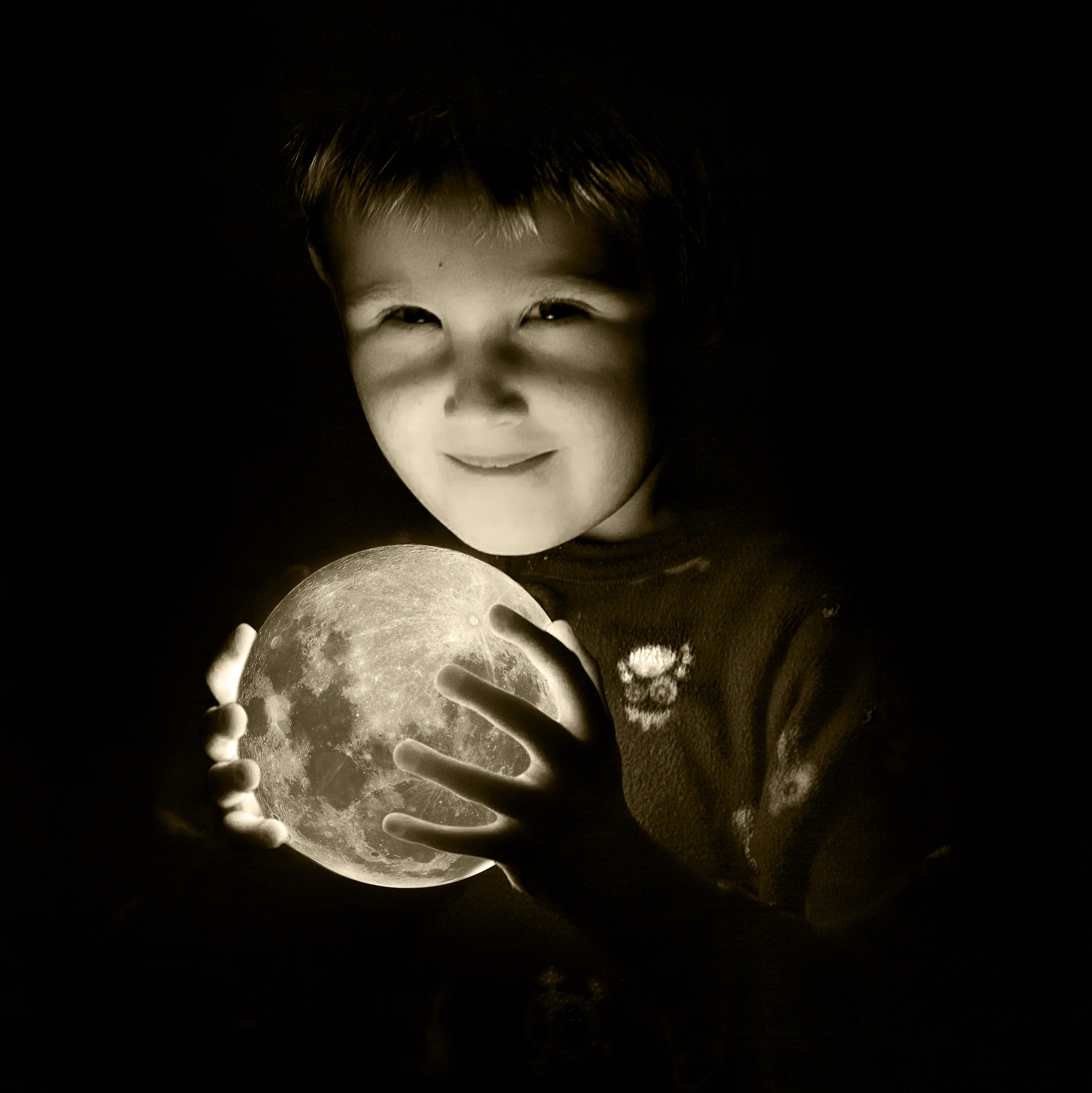 Canon EF 28-80mm f/2.8-4L sample photo. The boy who stole the moon photography