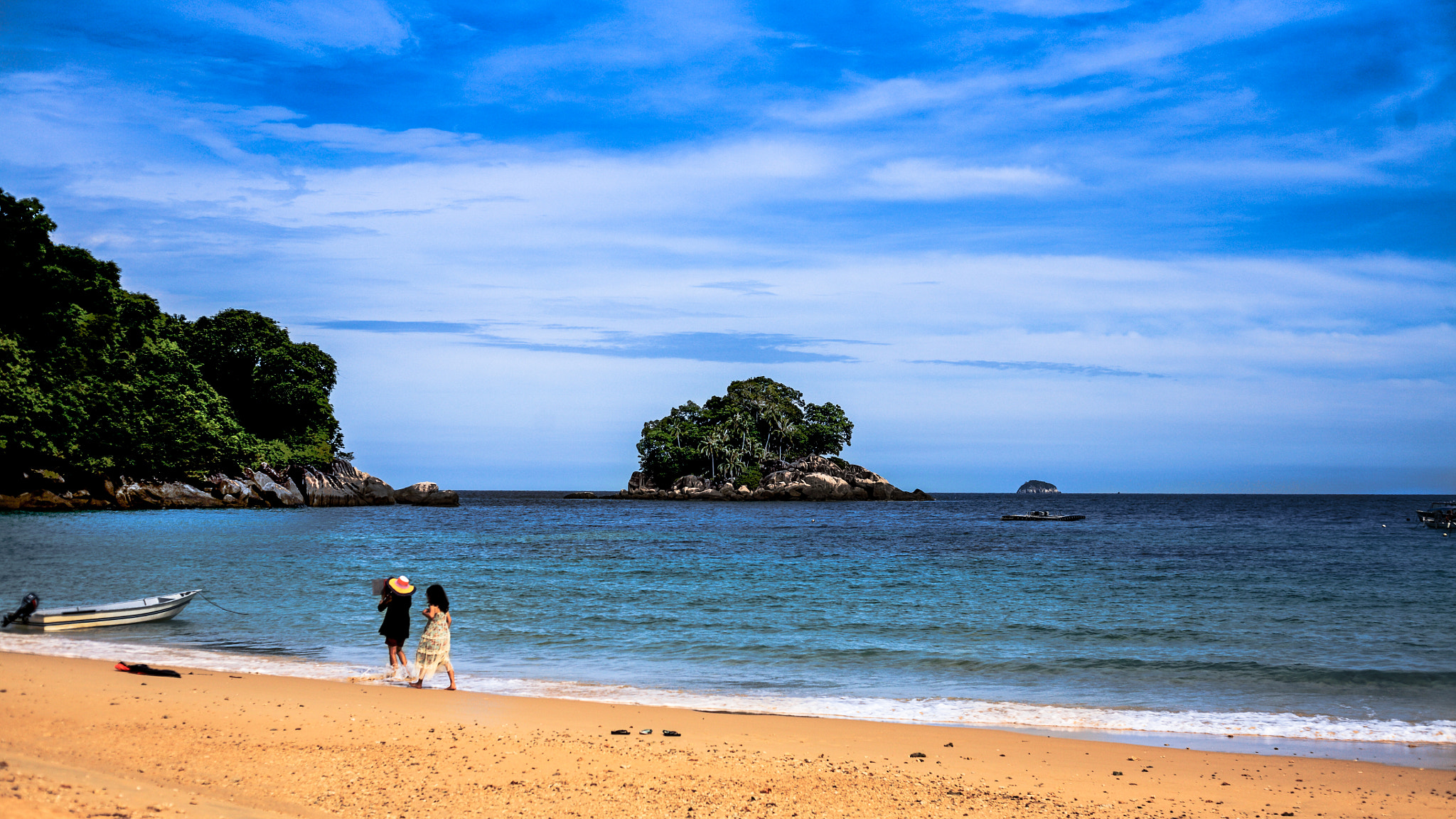 Canon EOS 5D + Canon EF 50mm f/1.8 sample photo. These r heavens on earth photography