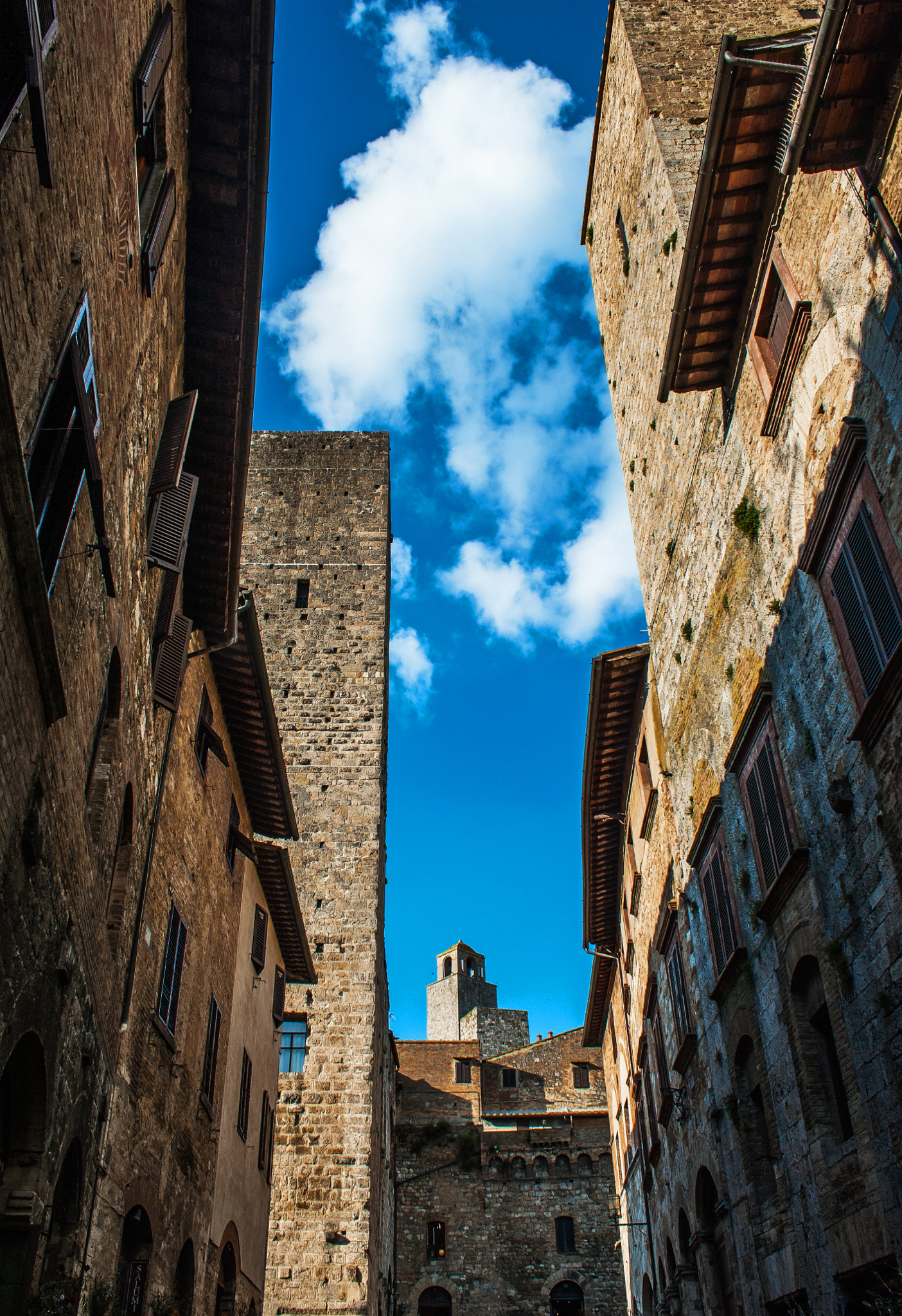 AF Zoom-Nikkor 28-85mm f/3.5-4.5 sample photo. San gimignano photography