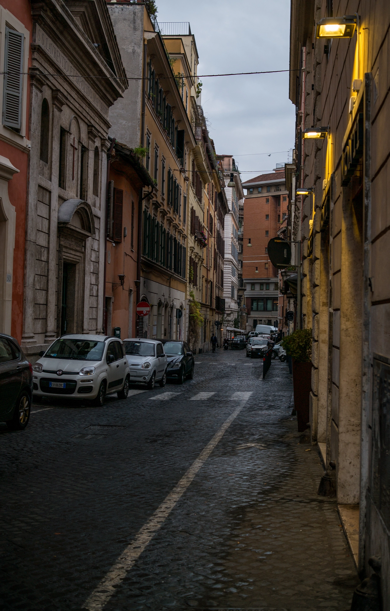 Samsung NX 30mm F2 Pancake sample photo. Roma photography