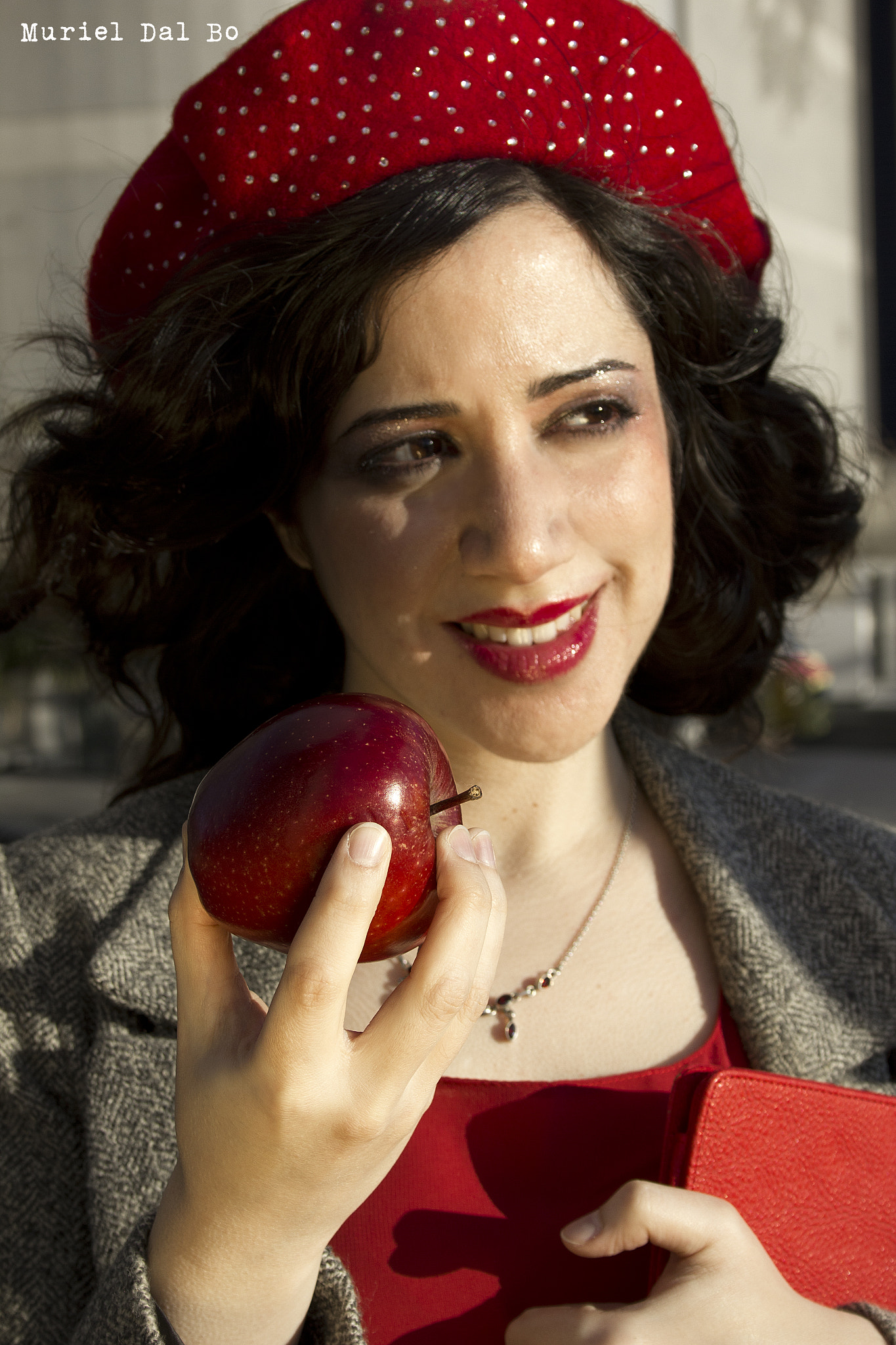 Canon EF-S 18-55mm F3.5-5.6 sample photo. What happened to snowhite in the big apple? photography