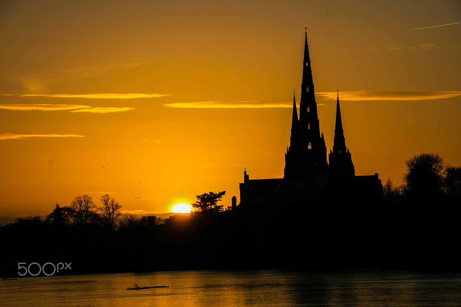 Canon EOS 400D (EOS Digital Rebel XTi / EOS Kiss Digital X) sample photo. Lichfield cathdral sunset photography