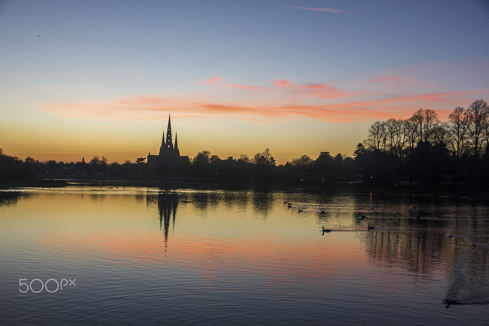 Canon EOS 550D (EOS Rebel T2i / EOS Kiss X4) + Tamron AF 18-250mm F3.5-6.3 Di II LD Aspherical (IF) Macro sample photo. Lichfield cathdral sunset photography