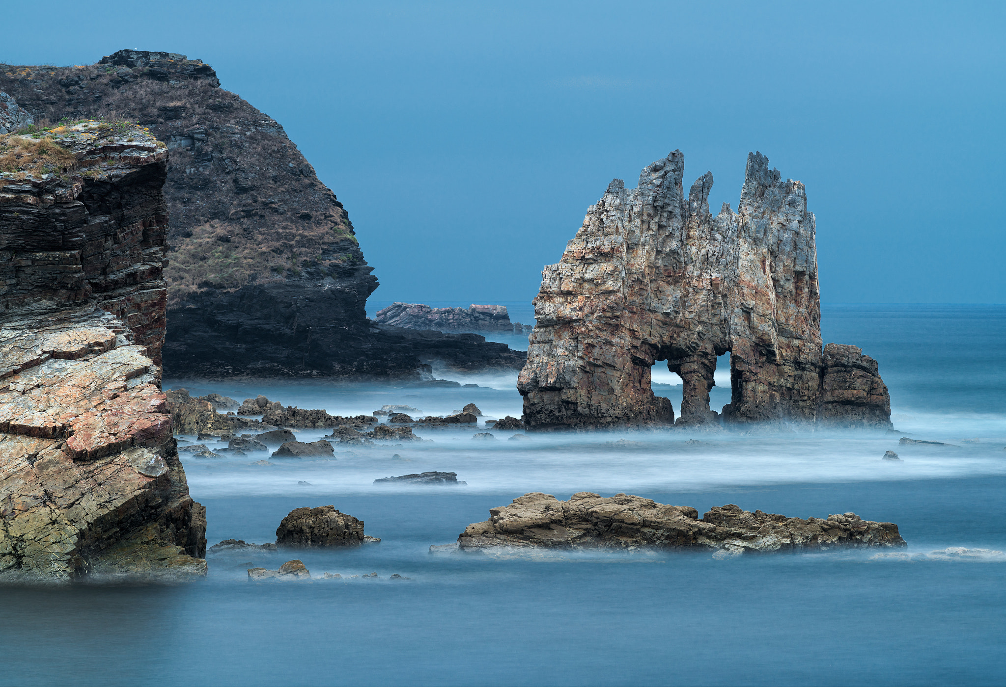 Sony a7R II + Canon EF 200mm F2.8L II USM sample photo. Playa del portizuelo photography