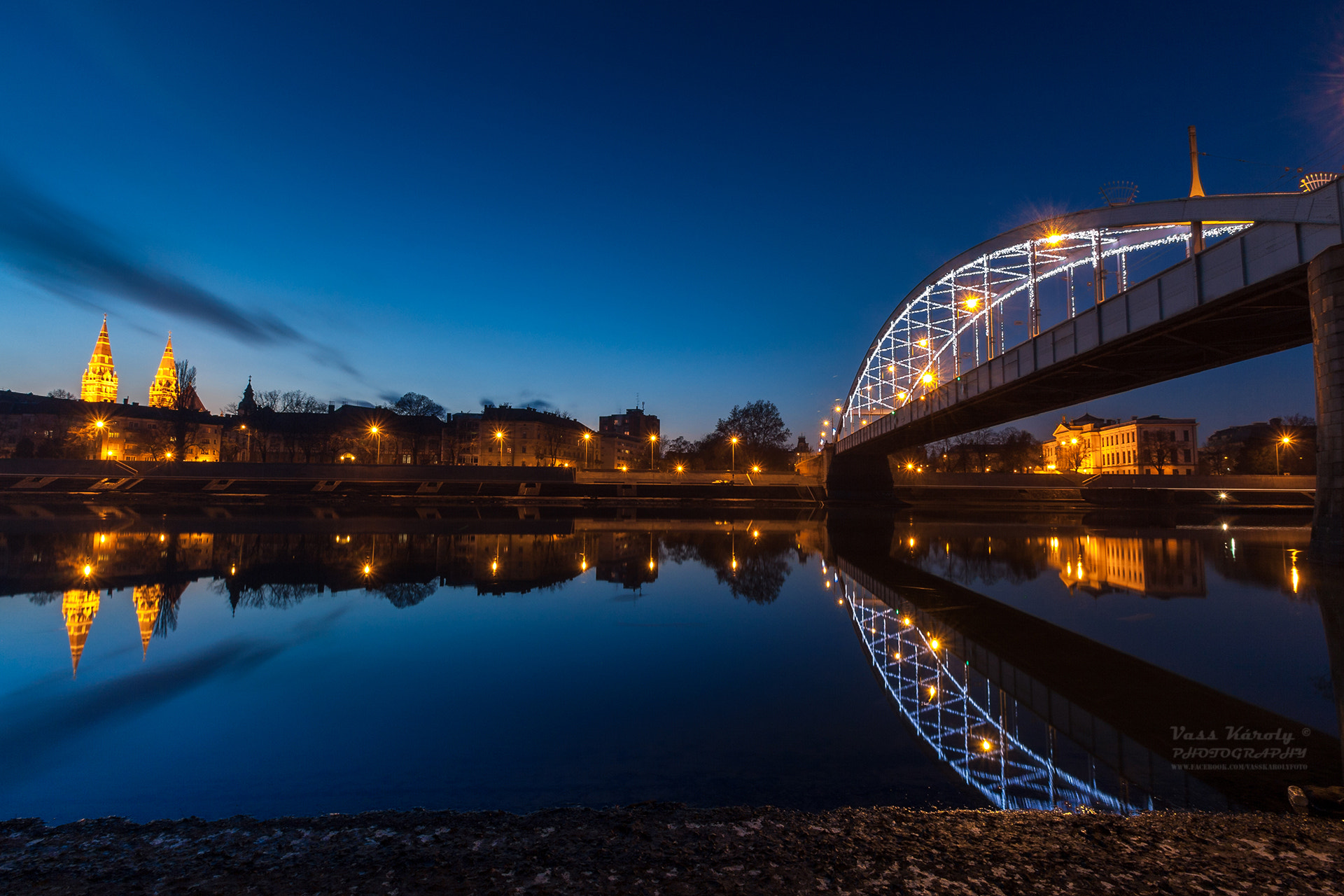 Canon EF-S 10-18mm F4.5–5.6 IS STM sample photo. Reflections of szeged ii. photography