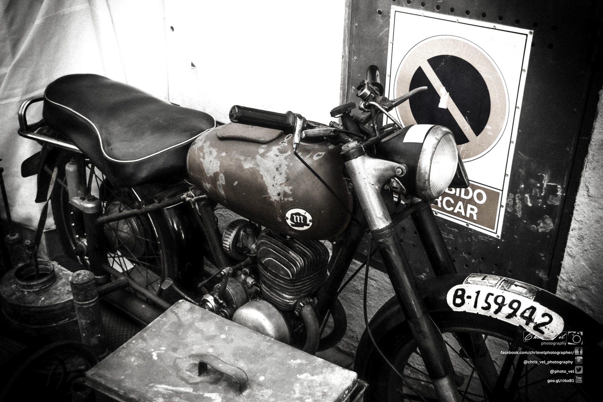 Sigma 18-200mm F3.5-6.3 DC OS HSM sample photo. Moto vieja photography