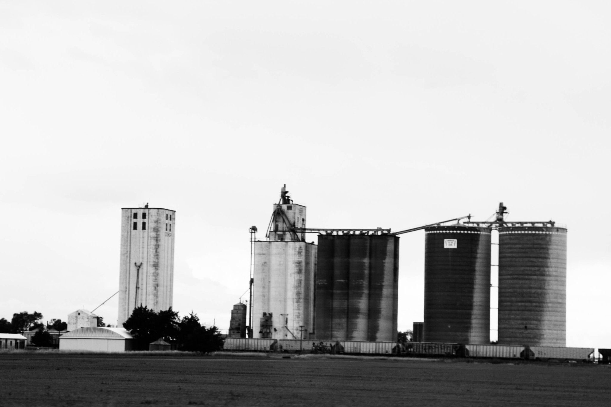 Canon EF 28-80mm f/2.8-4L sample photo. Country landscape photography