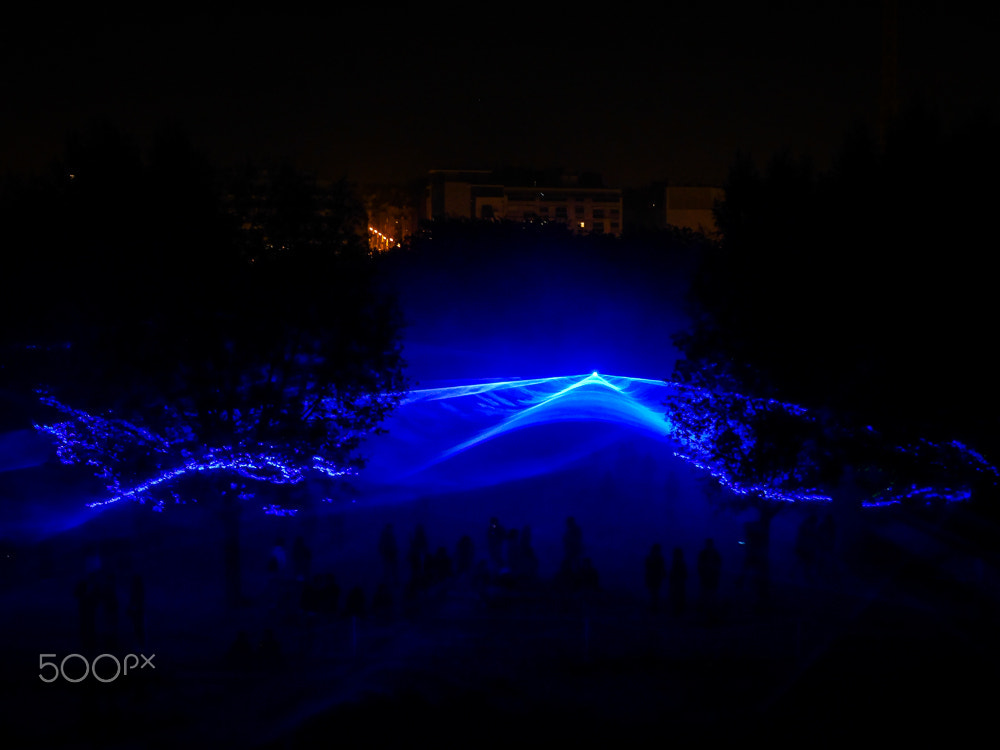 Panasonic Lumix DMC-GX7 + Olympus M.Zuiko Digital 25mm F1.8 sample photo. Nuit blanche and blue lights photography
