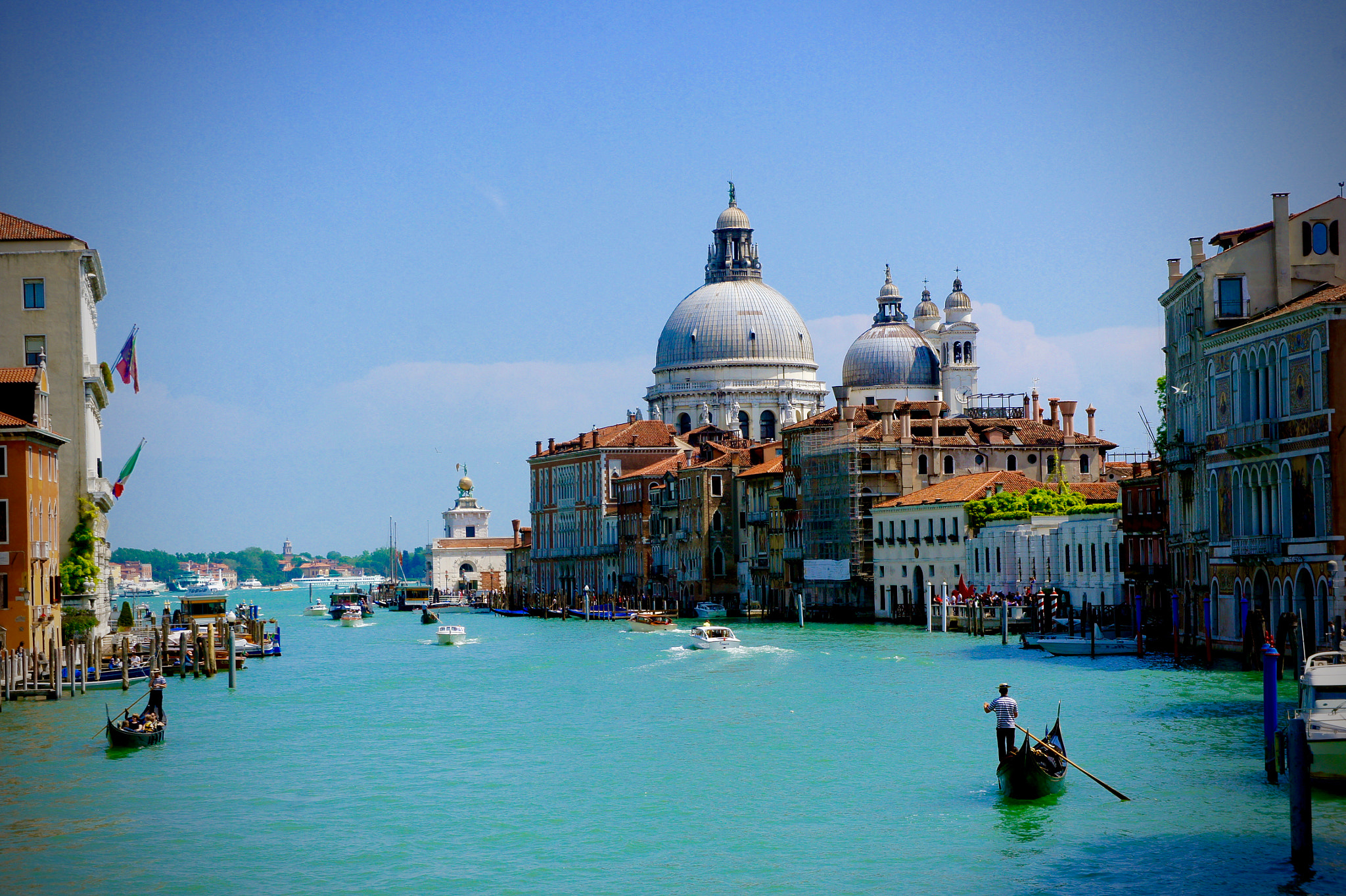 Sony Alpha NEX-3 sample photo. Canal grade in venice photography