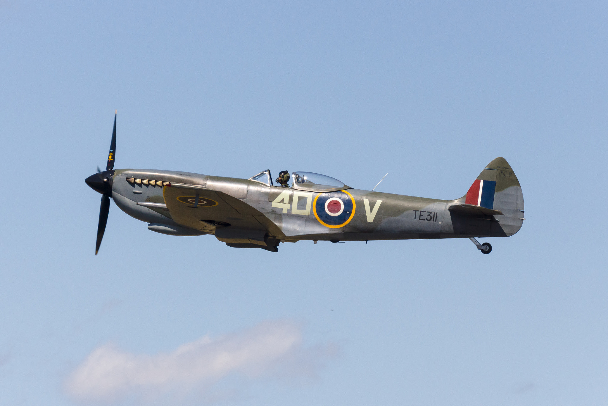 Sony 70-300mm F4.5-5.6 G SSM sample photo. Mk xvi spitfire photography