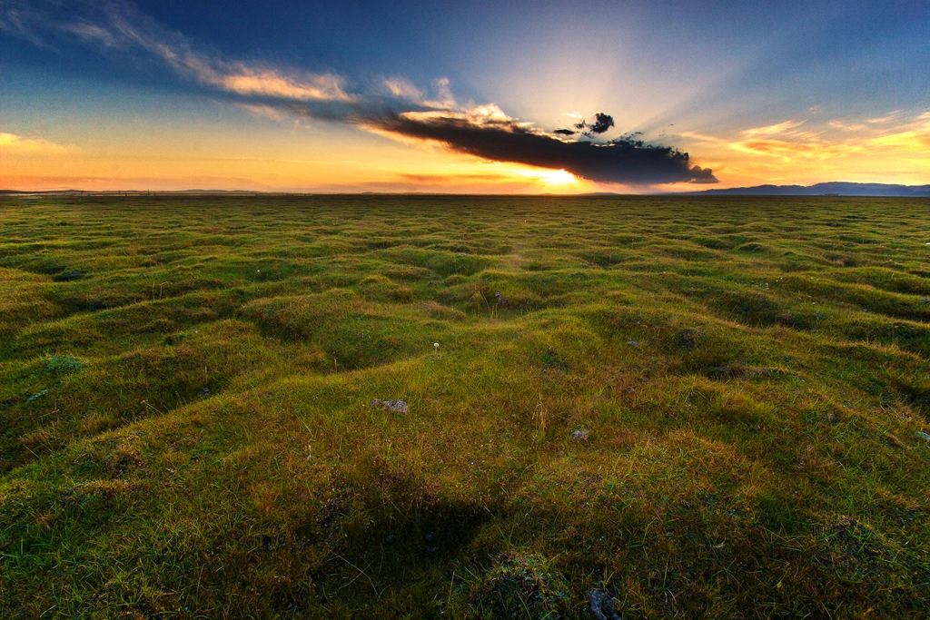 Prairie sunset by Ye Huihui - Photo 13951391 / 500px