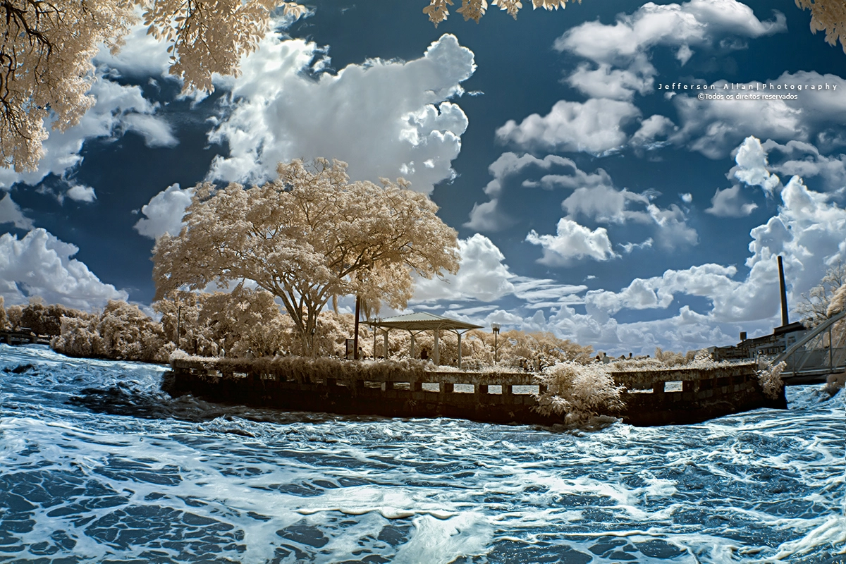 Canon EF 8-15mm F4L Fisheye USM sample photo. Infrared photography