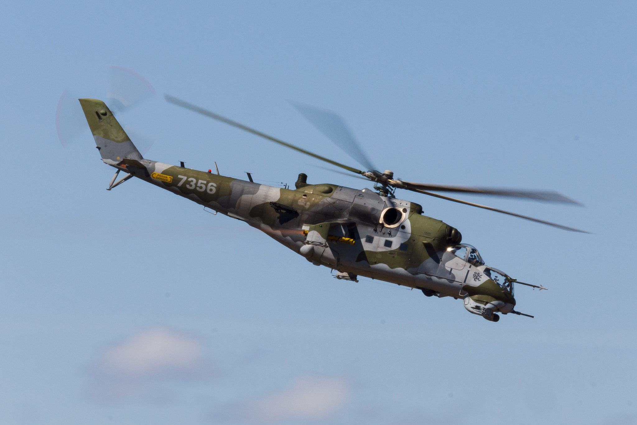Sony 70-300mm F4.5-5.6 G SSM sample photo. Mi-24 hind photography