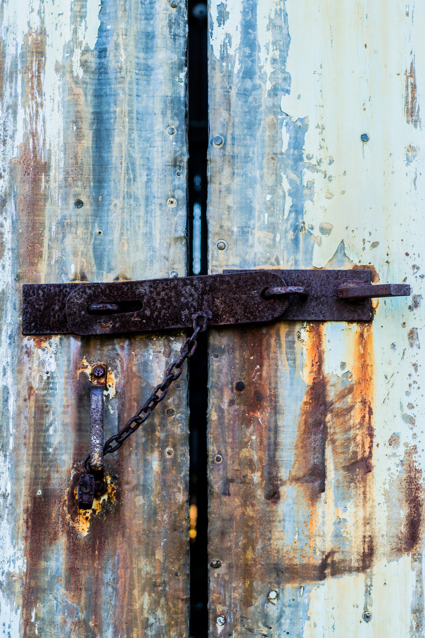 Sony ILCA-77M2 + Minolta AF 50mm F1.4 [New] sample photo. Old barn door photography