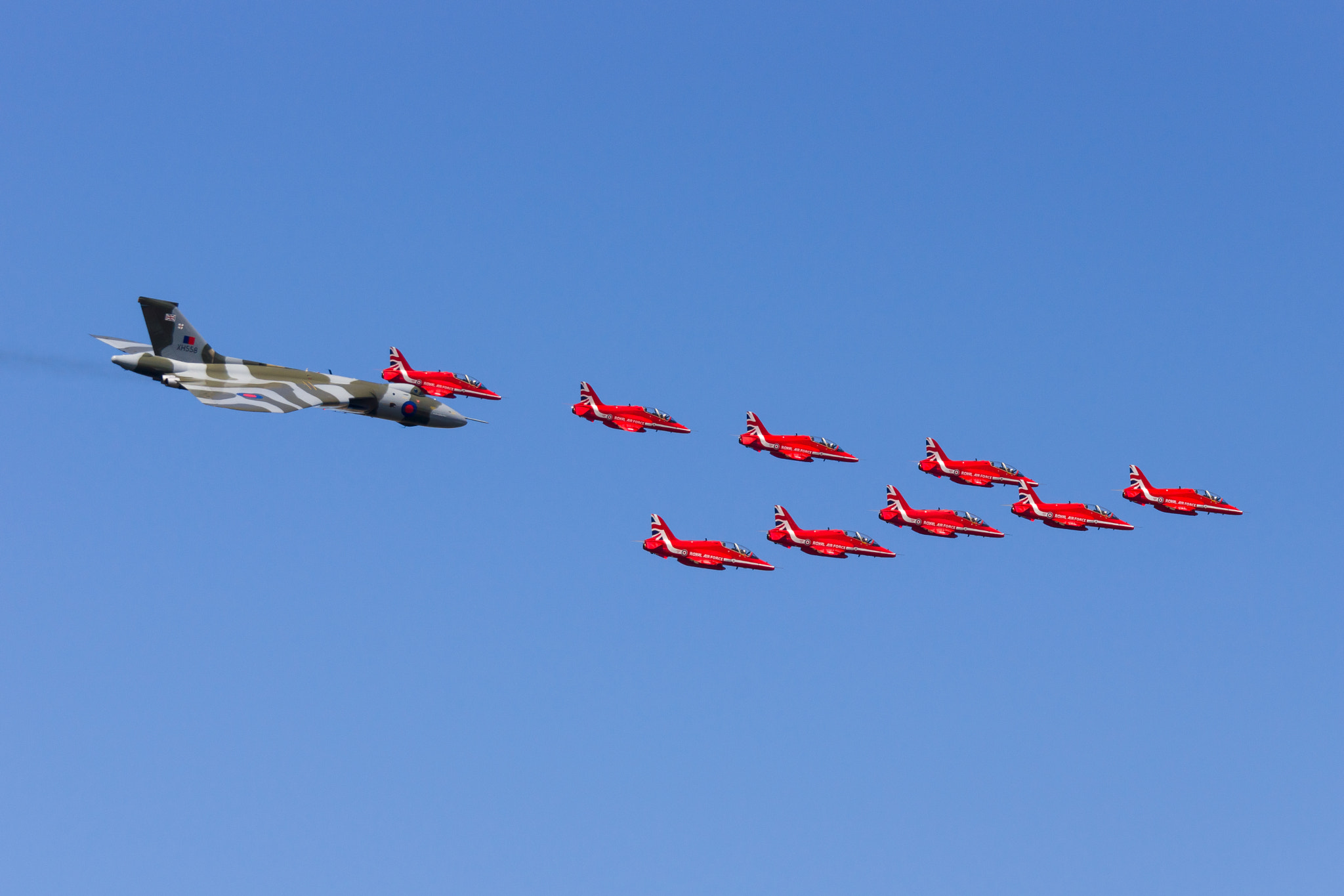 Sony 70-300mm F4.5-5.6 G SSM sample photo. Vulcan and the red arrows photography