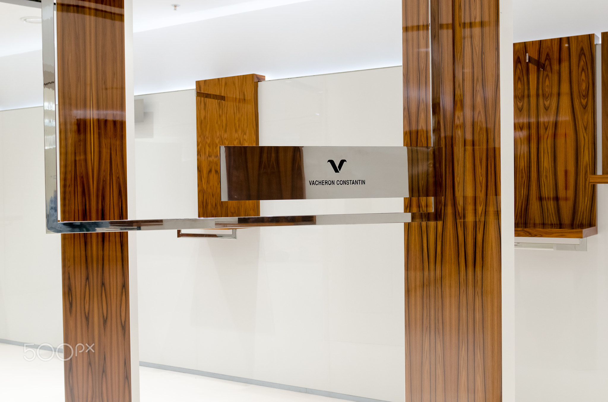 New store in large mall