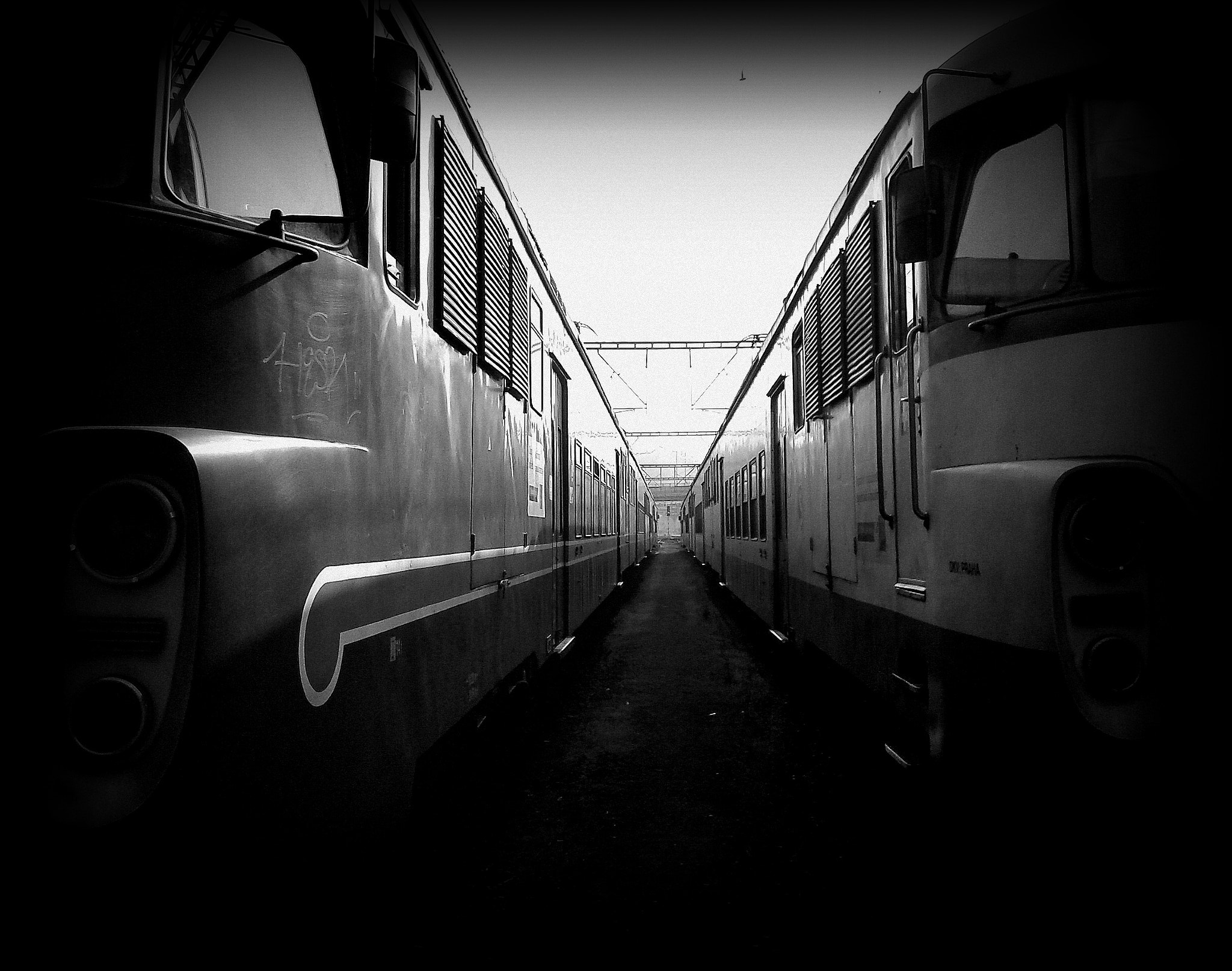 Samsung GT-S5610 sample photo. Black and white photography