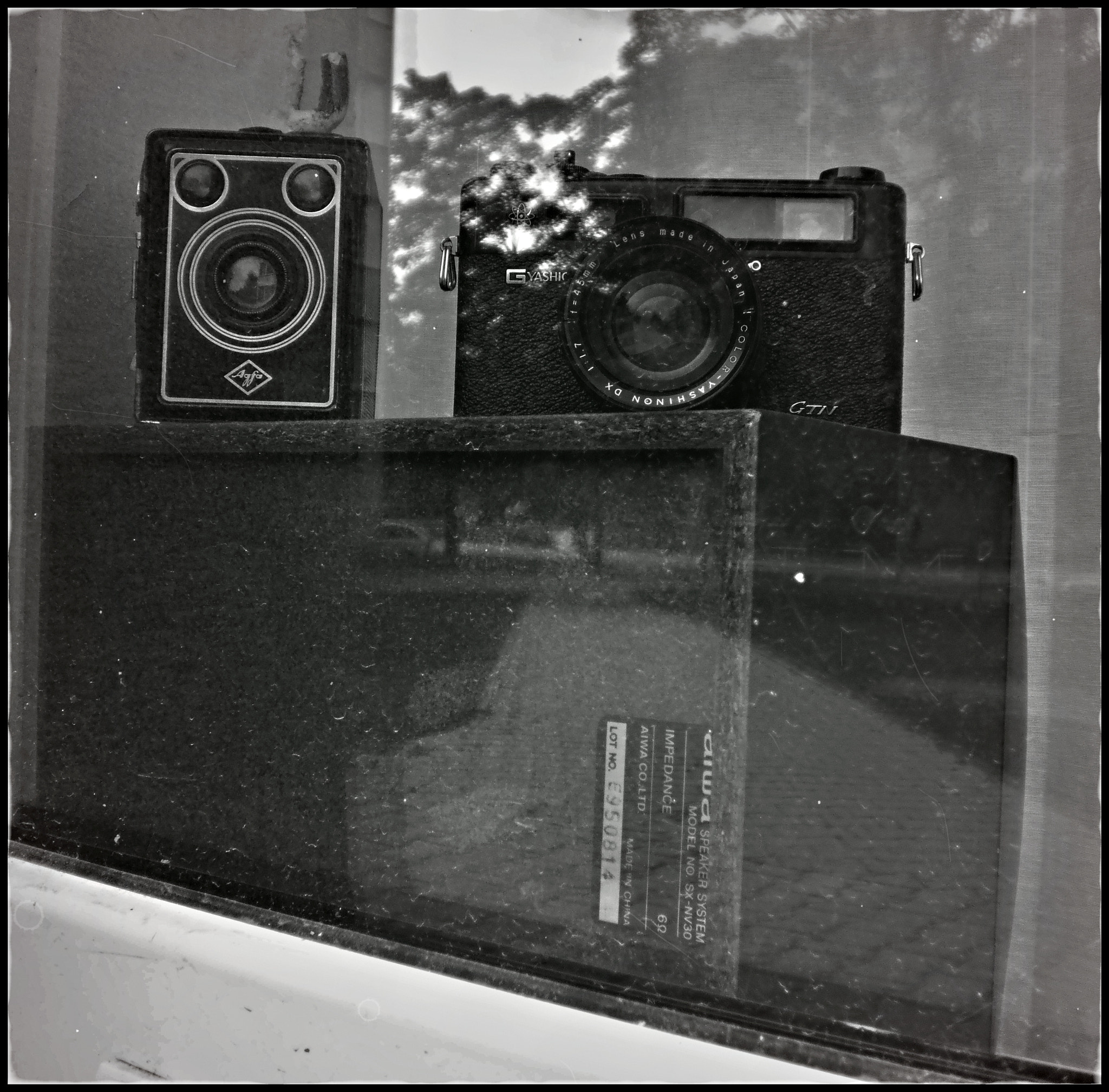 Olympus T105,T100,X36 sample photo. Black and white photography