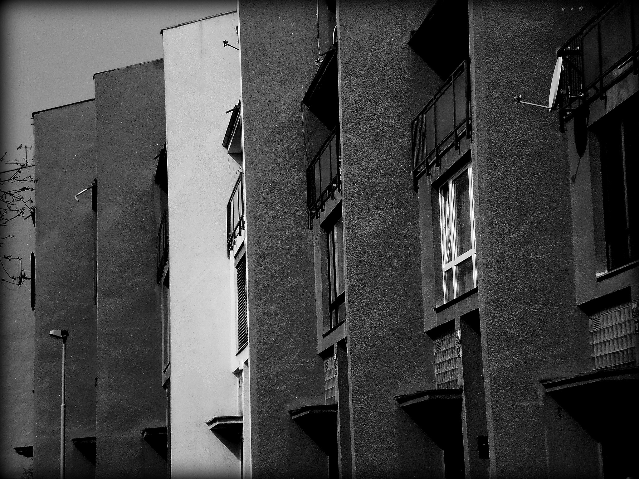 Olympus T105,T100,X36 sample photo. Black and white photography