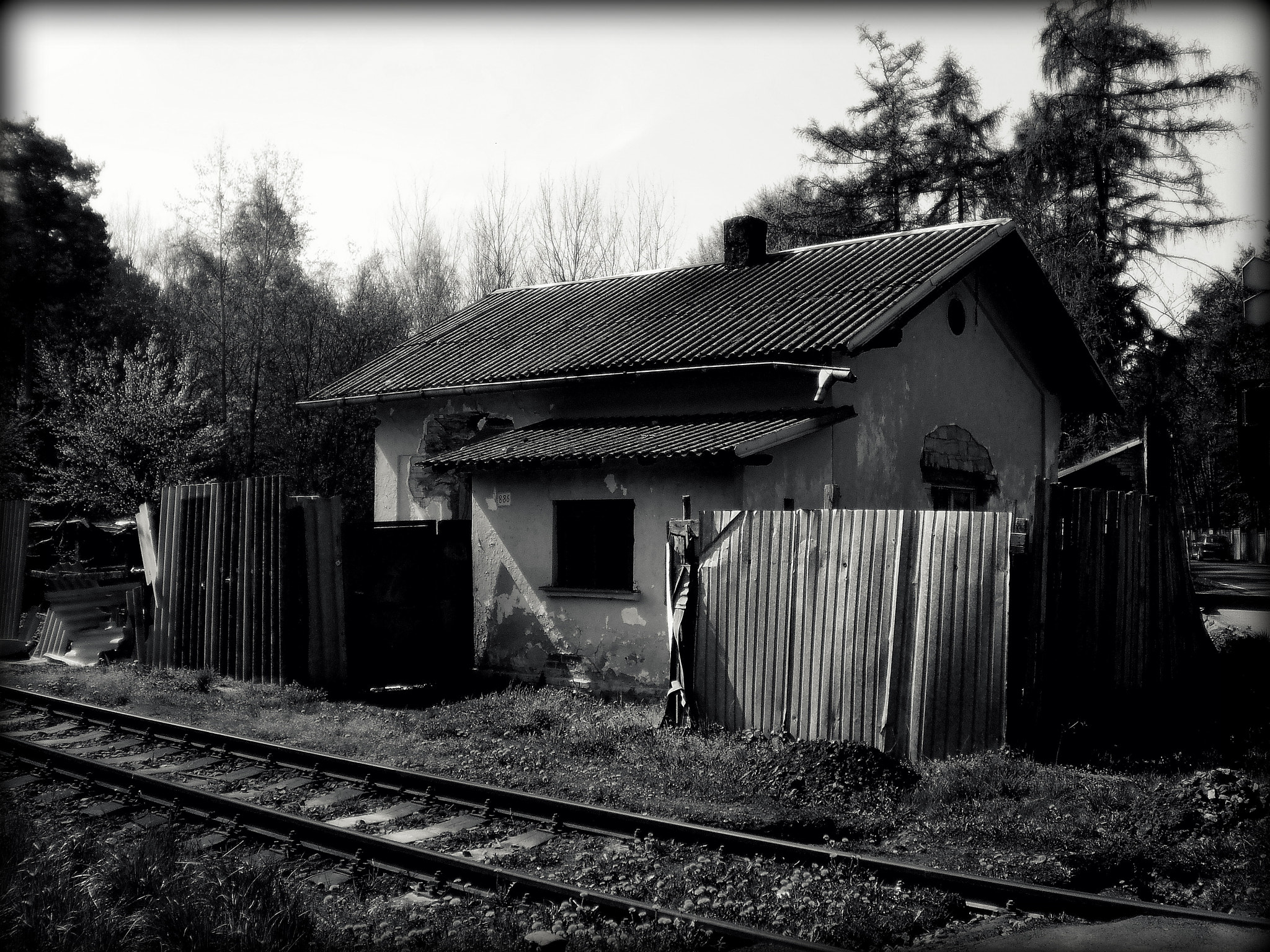 Olympus T105,T100,X36 sample photo. Black and white photography