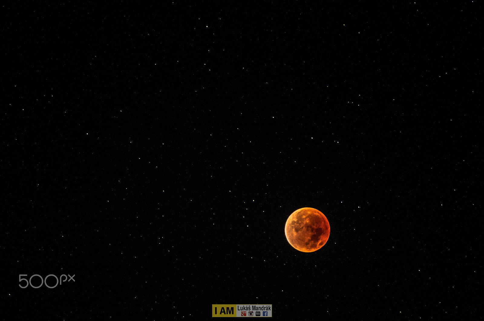 Nikon AF-S Nikkor 70-200mm F2.8G ED VR II sample photo. Blood moon photography