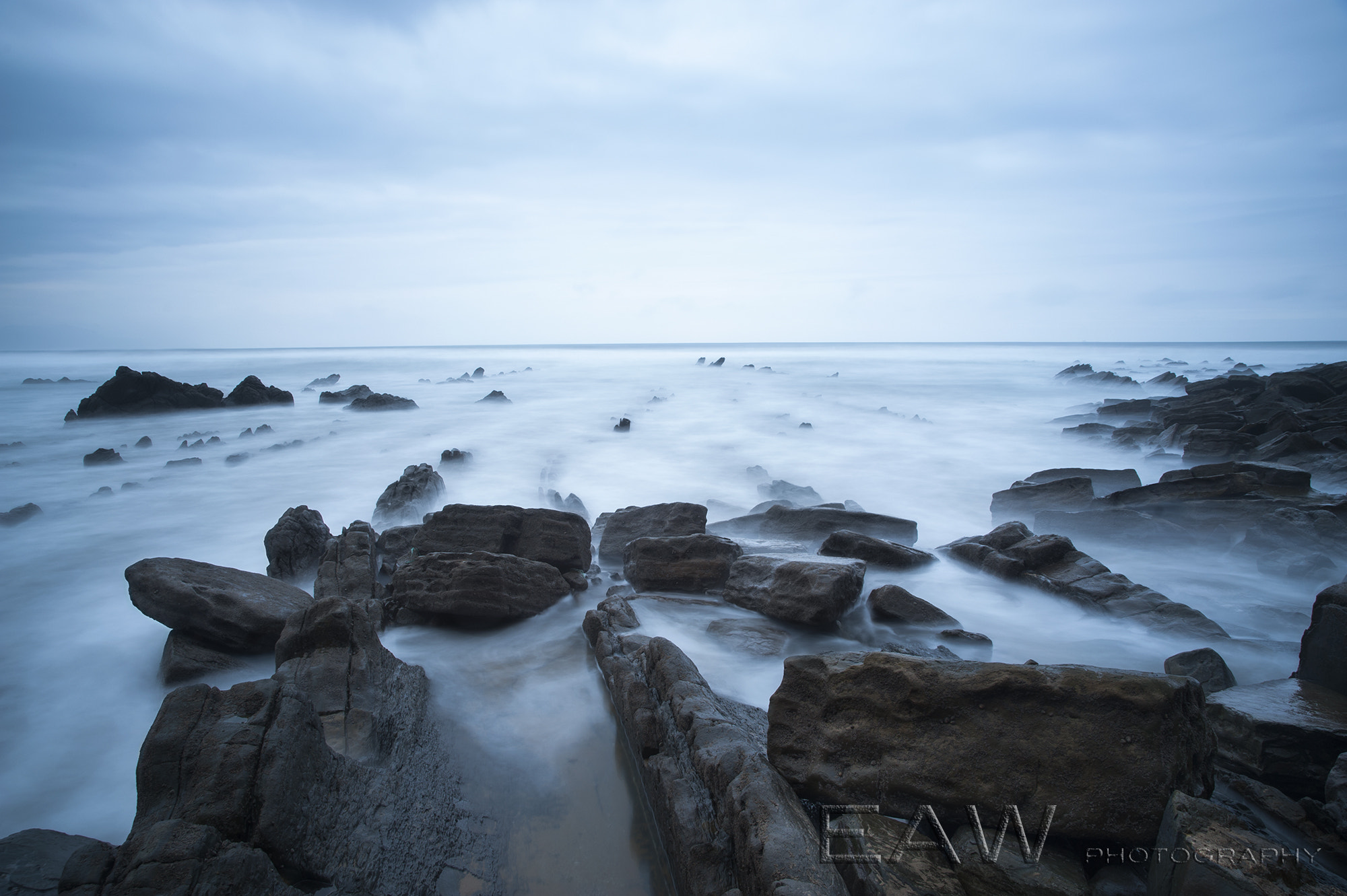 Nikon D700 + Sigma 24-60mm F2.8 EX DG sample photo. Into the sea photography