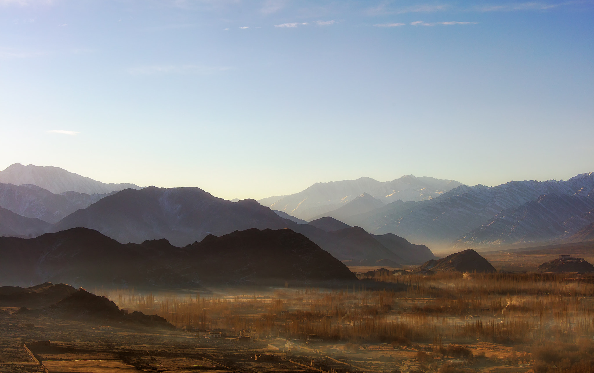 Canon EF 70-200mm F4L IS USM sample photo. Misty mountains photography