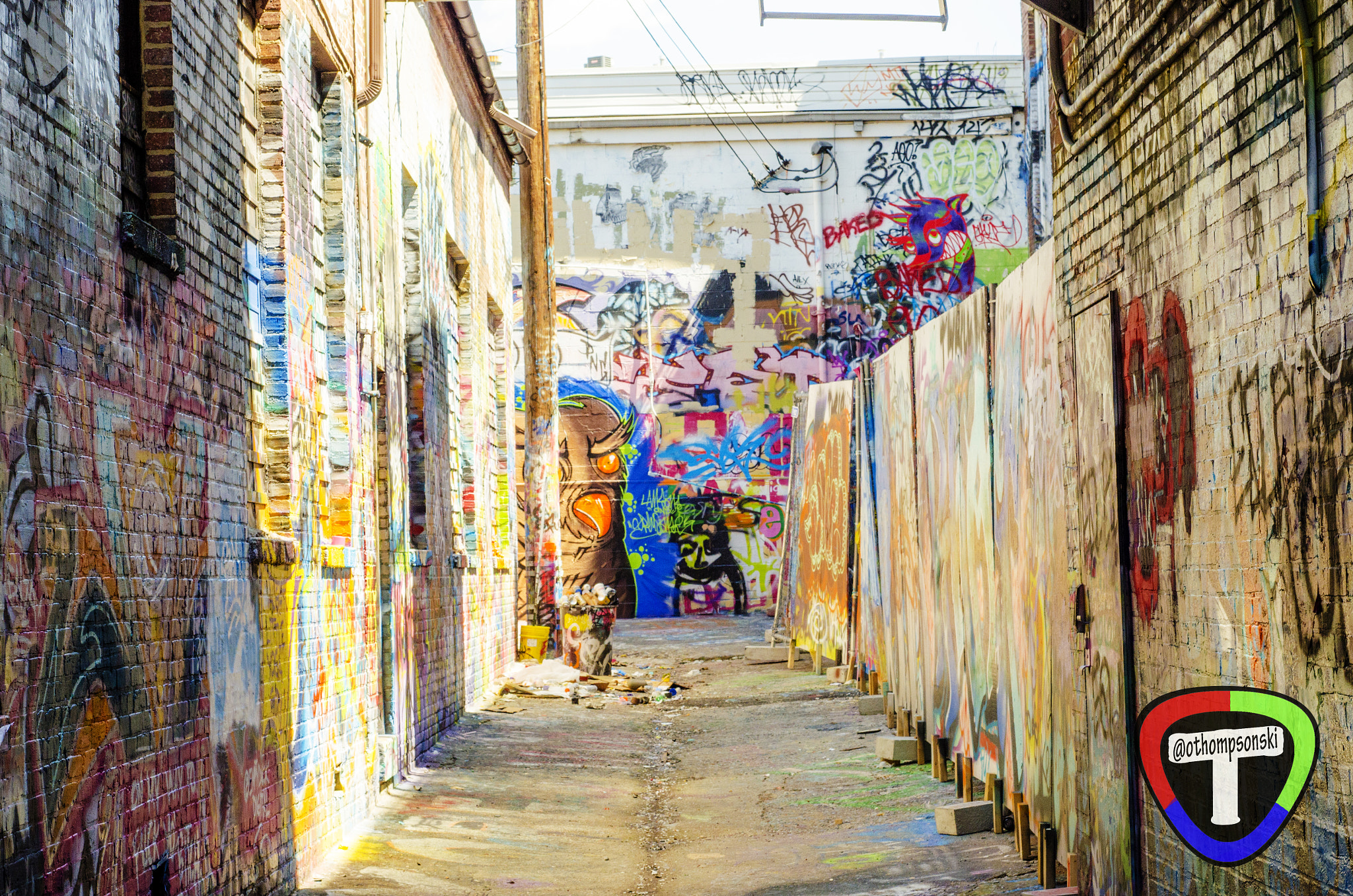 Nikon D5100 + AF Nikkor 50mm f/1.8 sample photo. Grafitti alley. baltimore, md photography