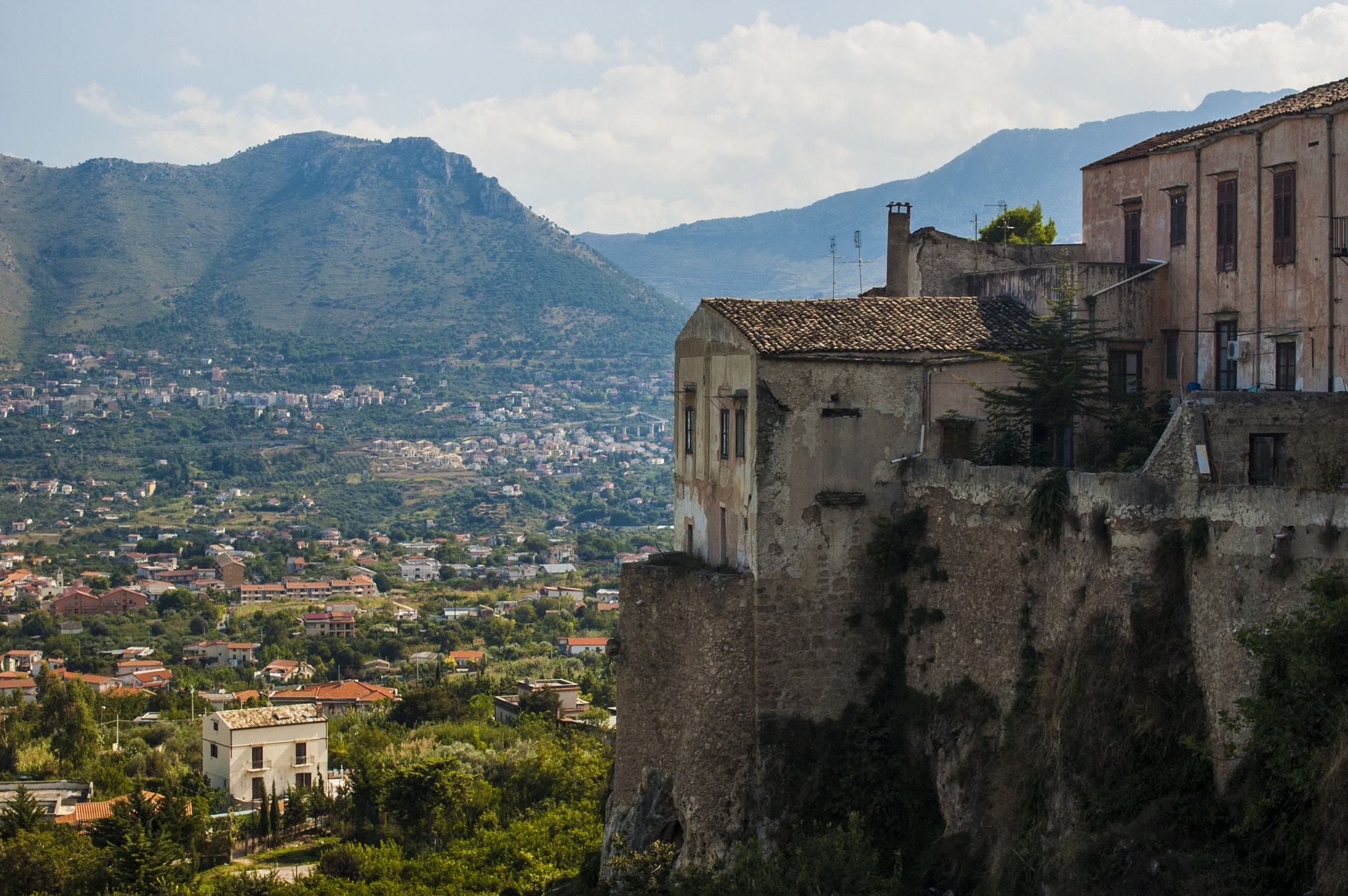 Nikon D70 + AF Zoom-Nikkor 35-70mm f/2.8 sample photo. Overlook palermo sicily photography