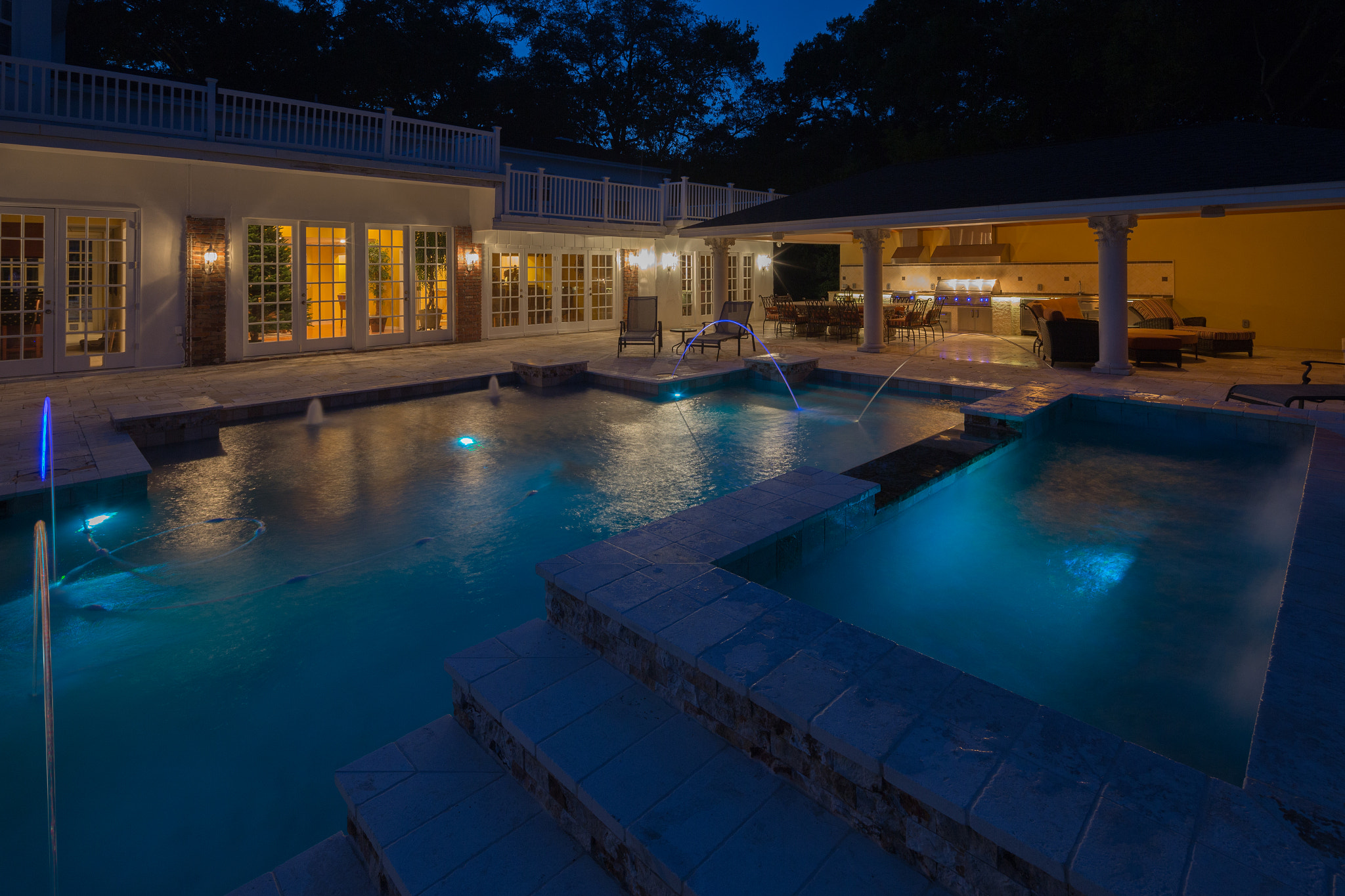 Canon TS-E 17mm F4L Tilt-Shift sample photo. Pool photography