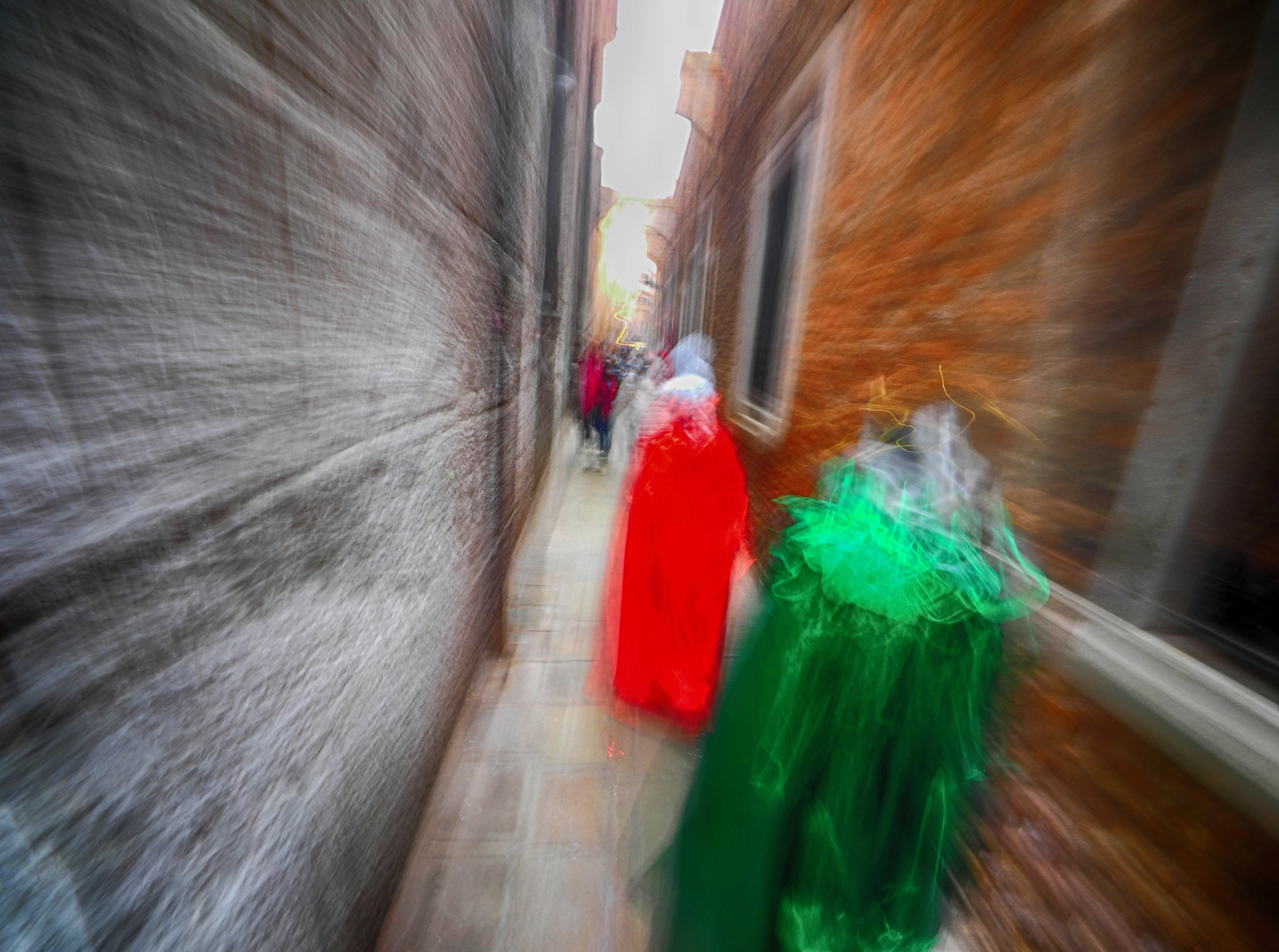 Olympus OM-D E-M1 + OLYMPUS  7-14mm Lens sample photo. Walking in livecomposite at venetian carnival #2 photography
