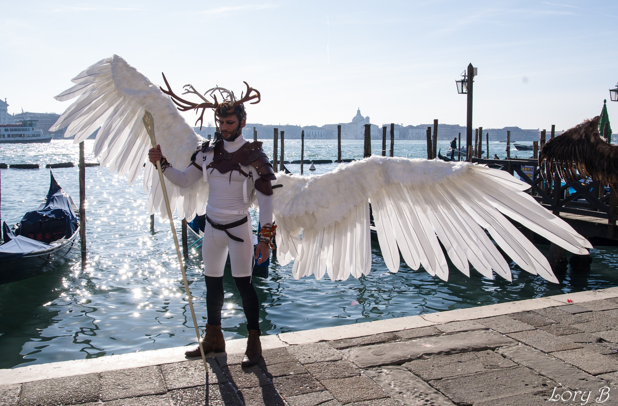 Sigma AF 10-20mm F4-5.6 EX DC sample photo. Carnival mask in venice photography
