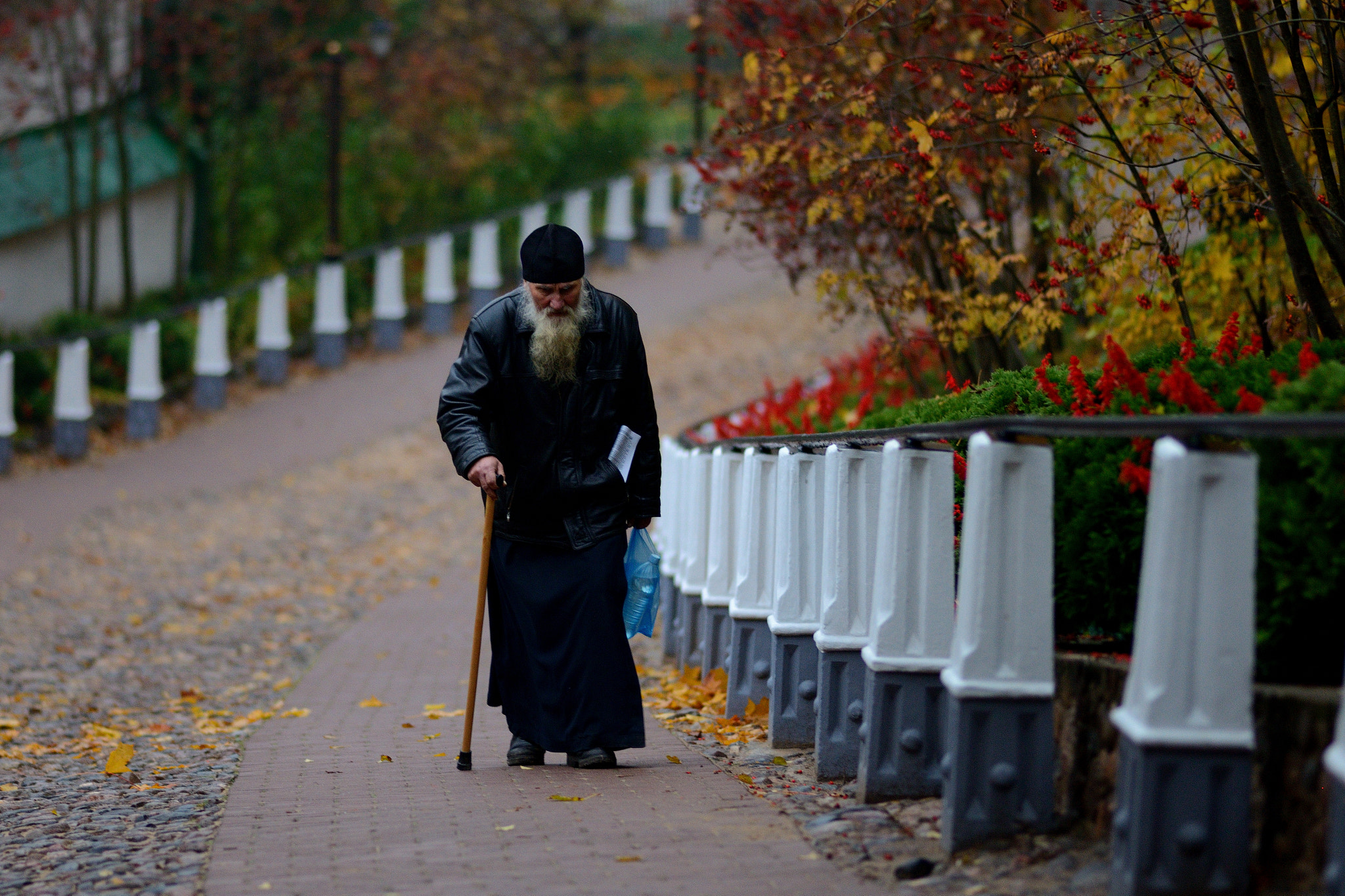 Nikon D600 + Nikon AF Nikkor 180mm F2.8D ED-IF sample photo. Priest of the monastery photography