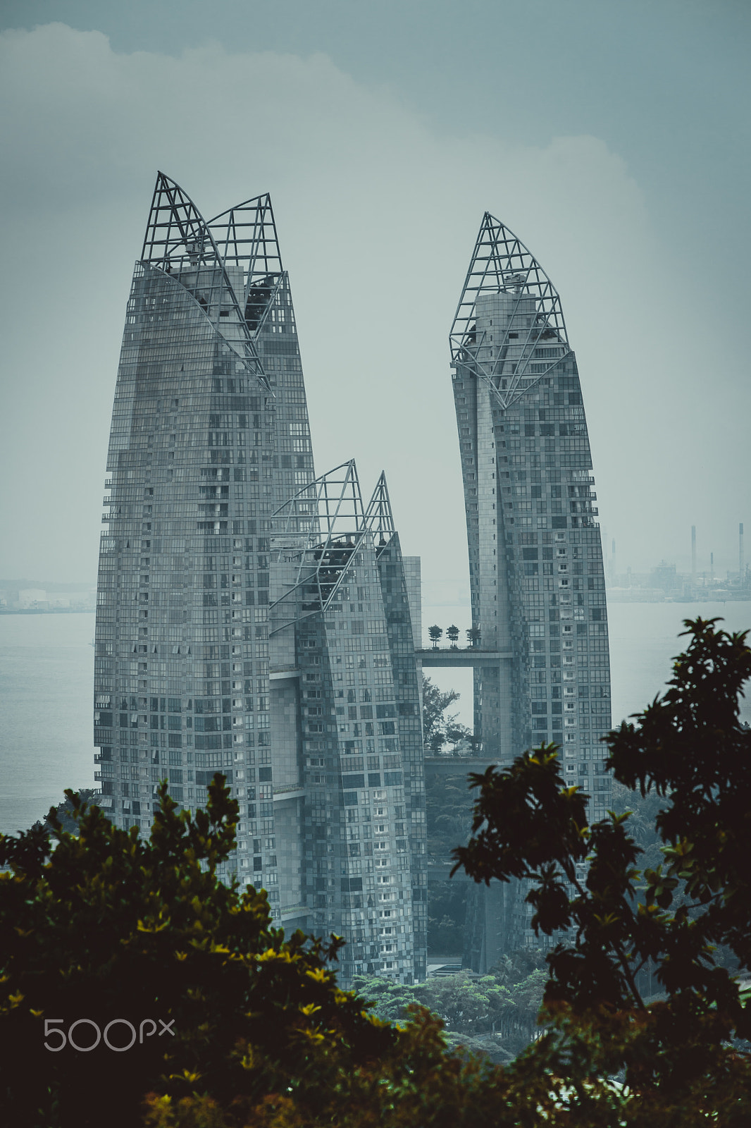 Minolta AF 80-200mm F2.8 HS-APO G sample photo. Singapore architecture photography