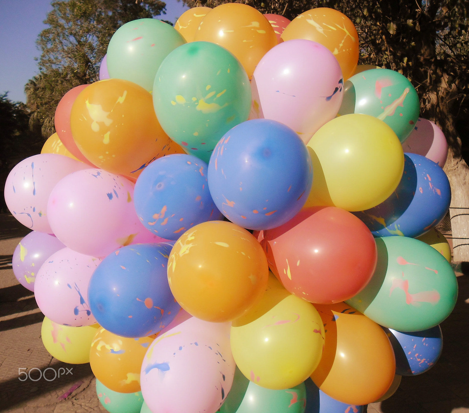 Samsung ES80/ ES81 sample photo. Balloon photography
