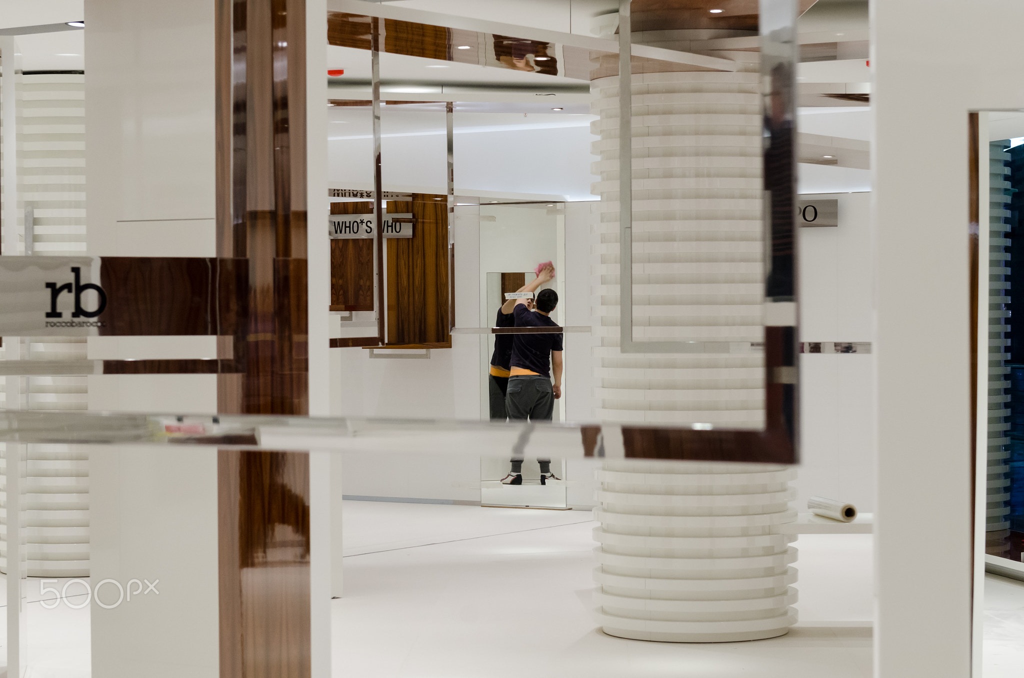 New store in large mall