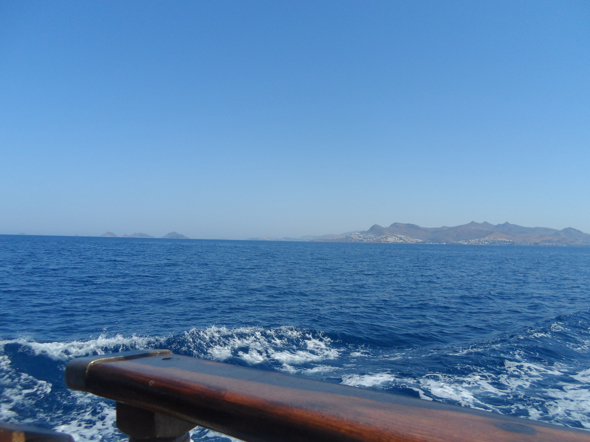 Samsung DV300 / DV300F / DV305F sample photo. At sea photography