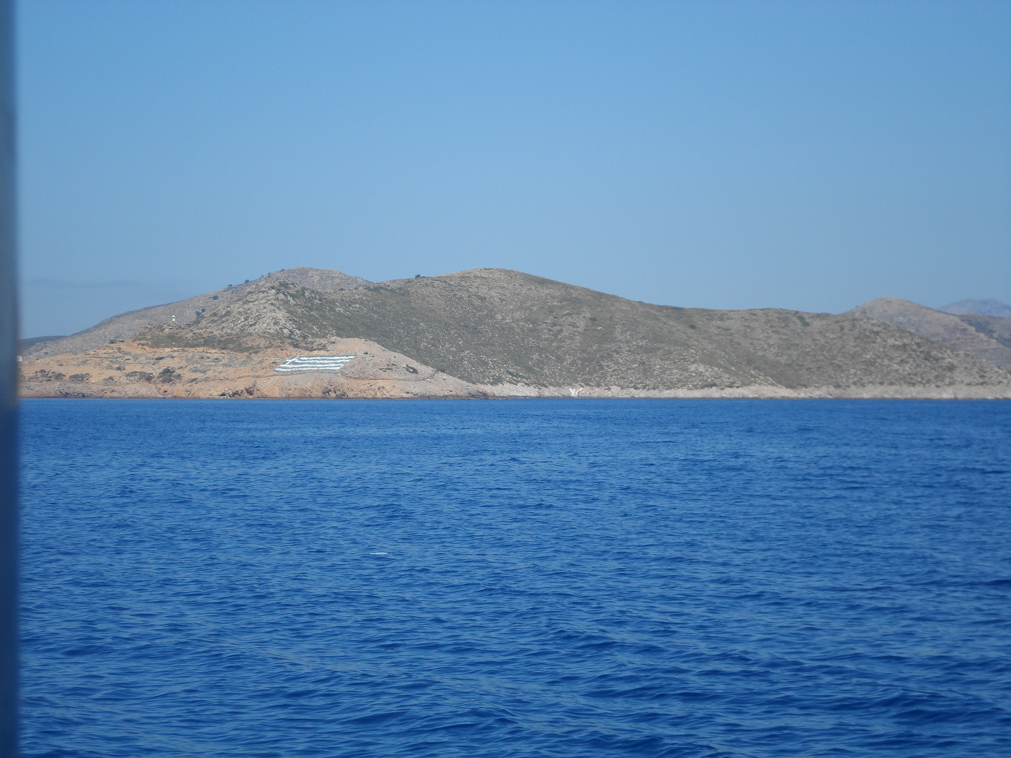 Samsung DV300 / DV300F / DV305F sample photo. A greek island photography
