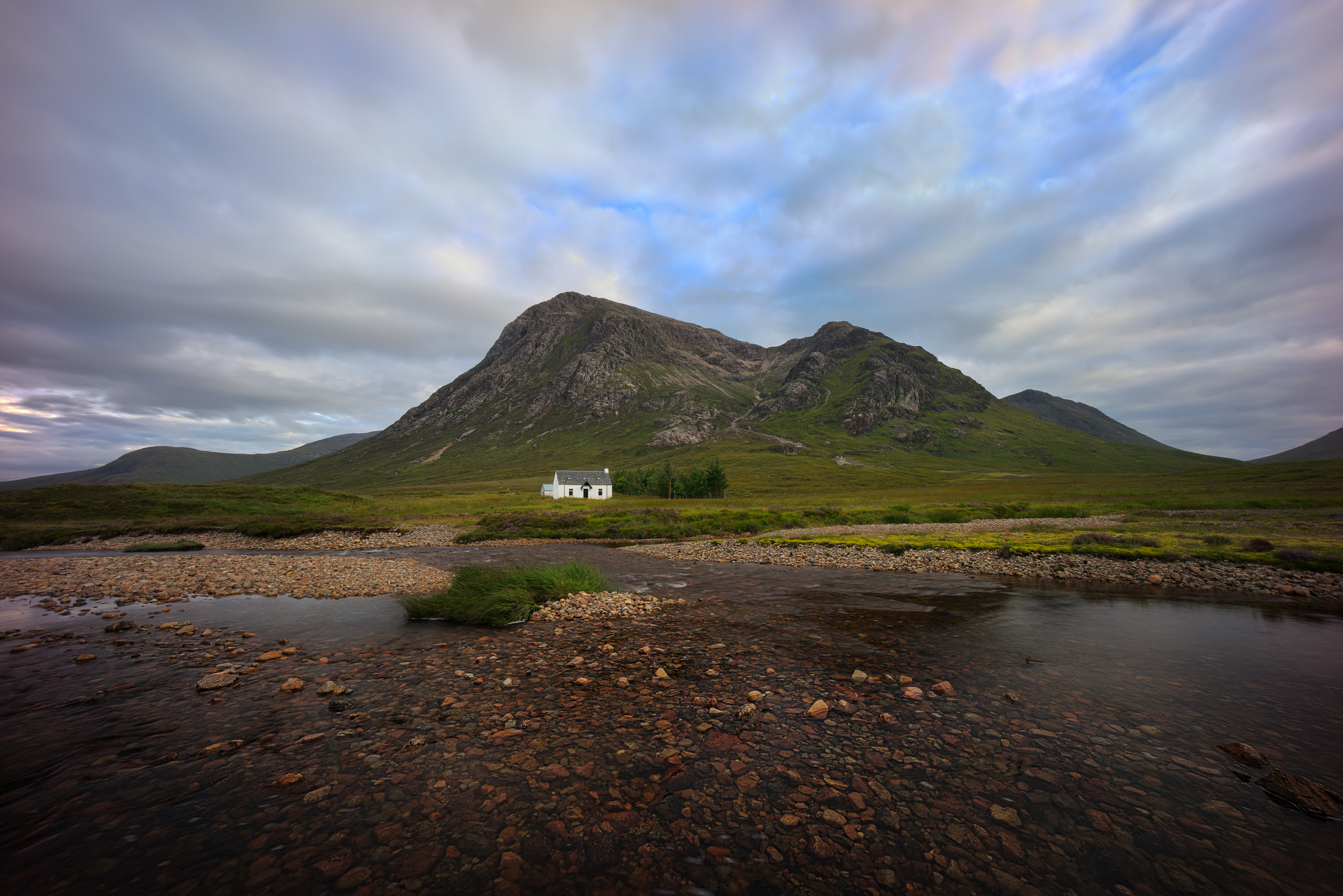 Sony a7R + Sony E 10-18mm F4 OSS sample photo. Little white cottage photography