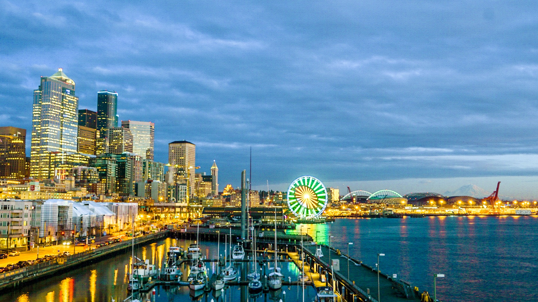 Sony a6000 + Sony Vario Tessar T* FE 24-70mm F4 ZA OSS sample photo. Seattle waterfront light photography