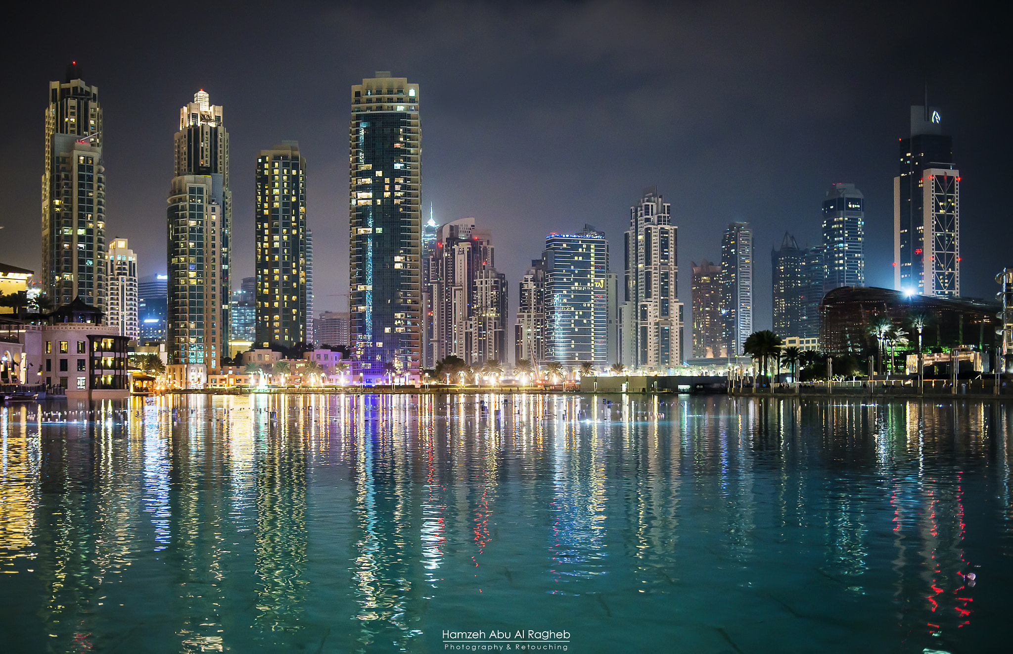 Nikon D800 + Sigma 18-35mm F1.8 DC HSM Art sample photo. Waiting for the fountains to dance photography