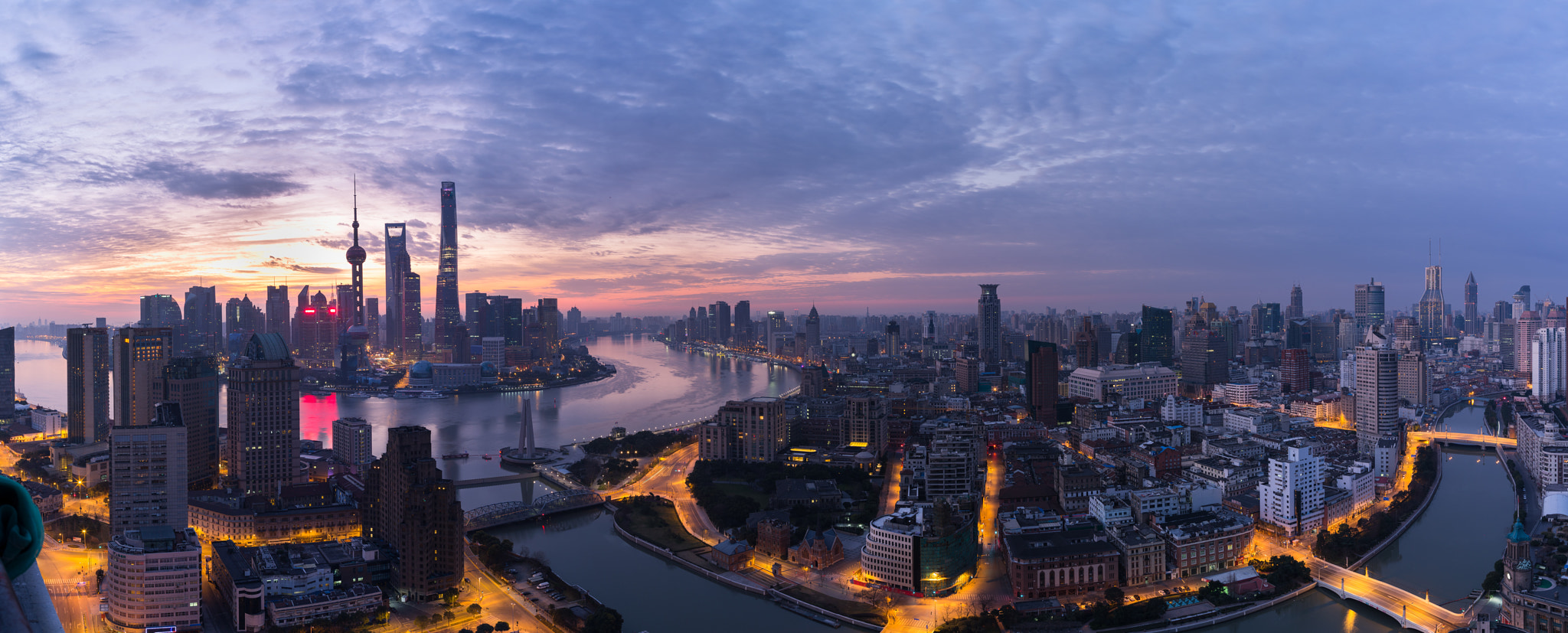 Pentax 645D + smc PENTAX-FA 645 35mm F3.5 AL [IF] sample photo. Cloudy shanghai photography