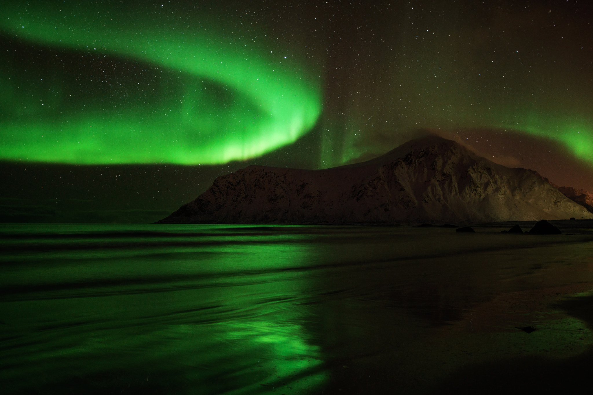 Sony a7R II + Sigma 24mm F1.4 DG HSM Art sample photo. Night glow photography