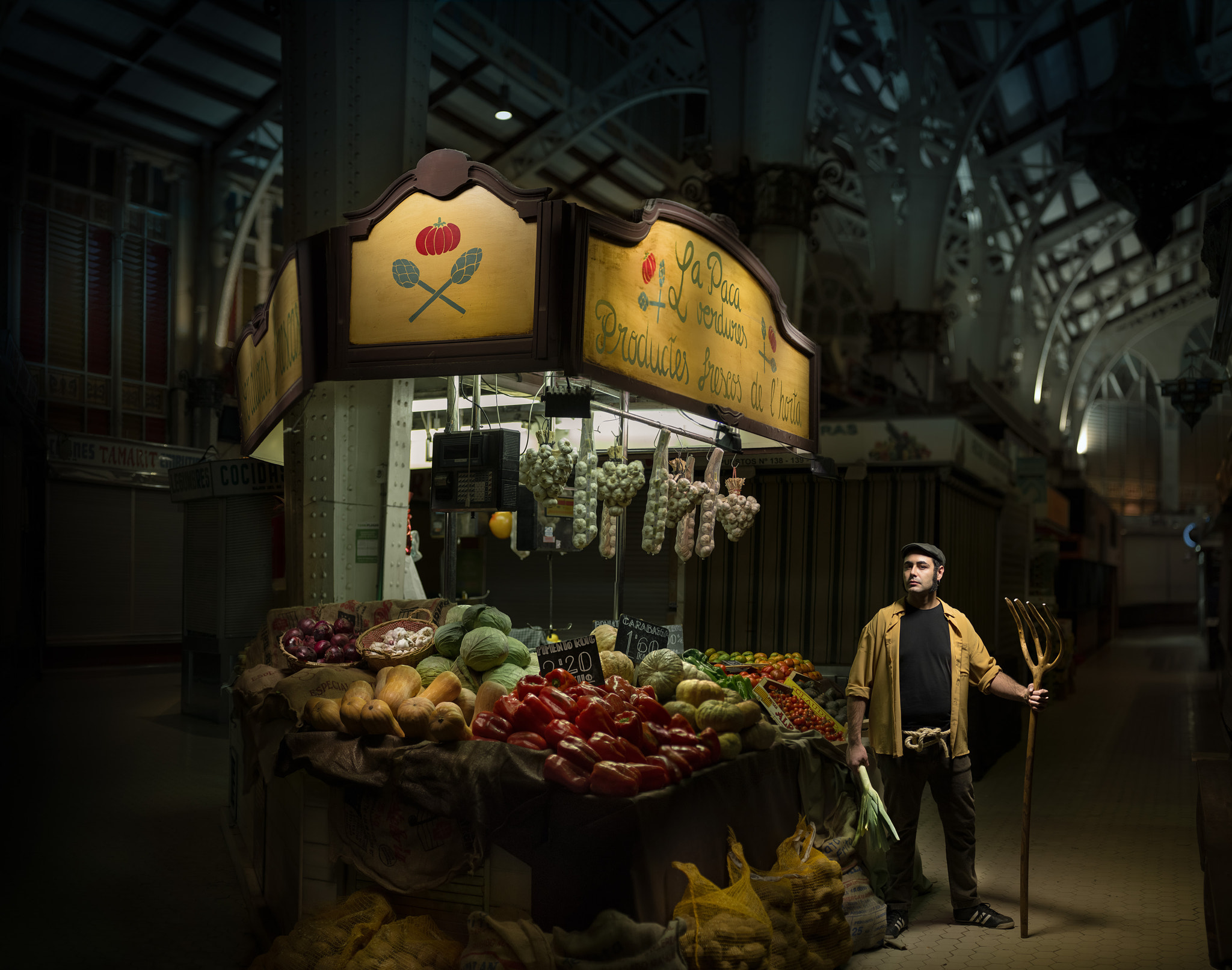 Pentax 645D + smc PENTAX-FA645 75mm F2.8 sample photo. La paca verdures, mercat central de valencia photography