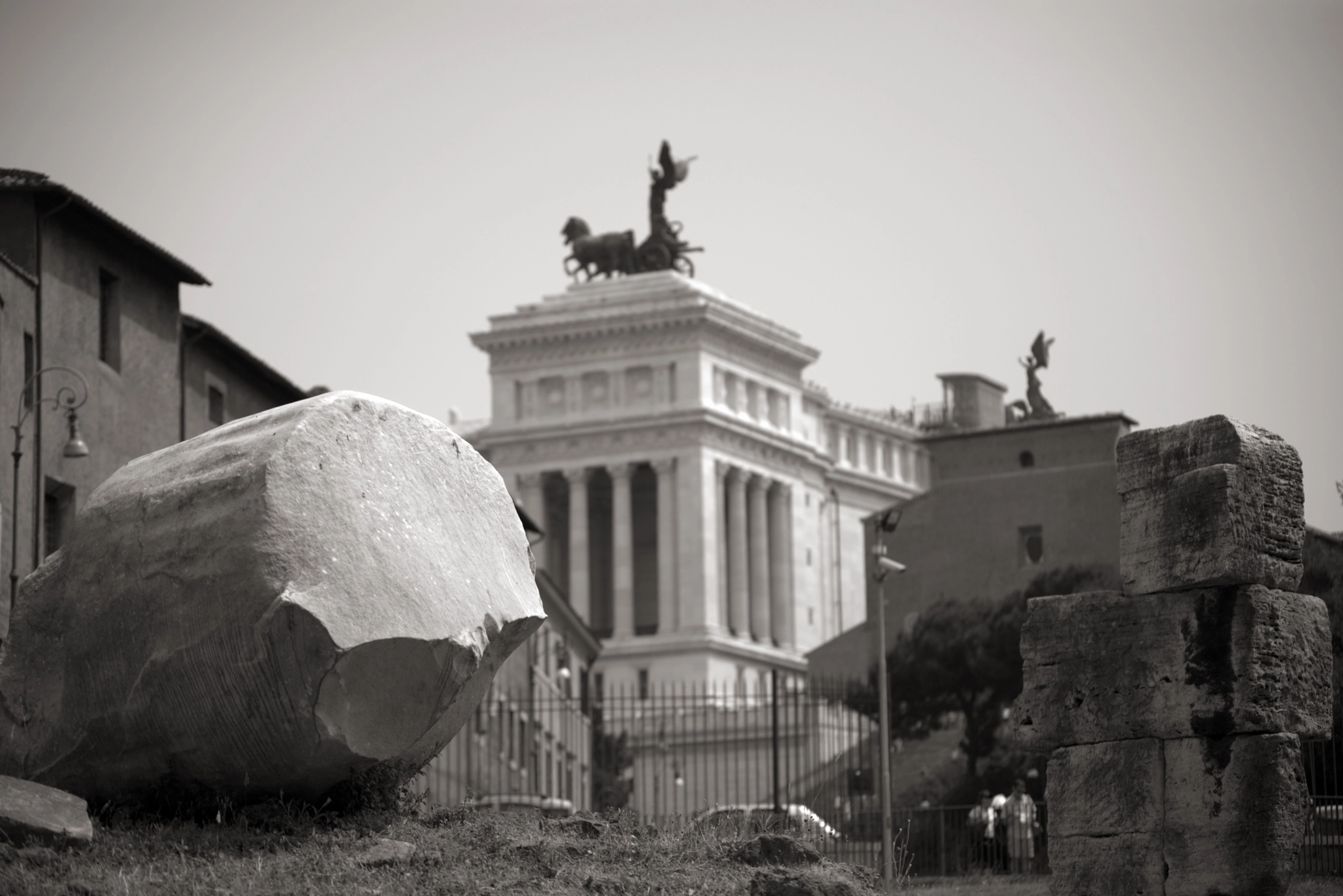 Nikon D610 + AF Zoom-Nikkor 75-240mm f/4.5-5.6D sample photo. Roma - altare della patria photography