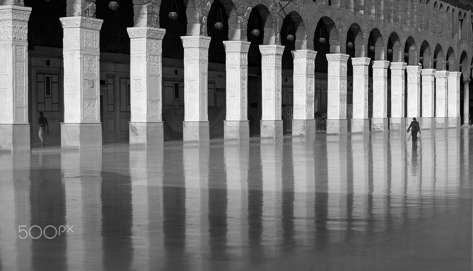 Canon EF 28-105mm f/3.5-4.5 USM sample photo. In the mosque   damas  syria photography