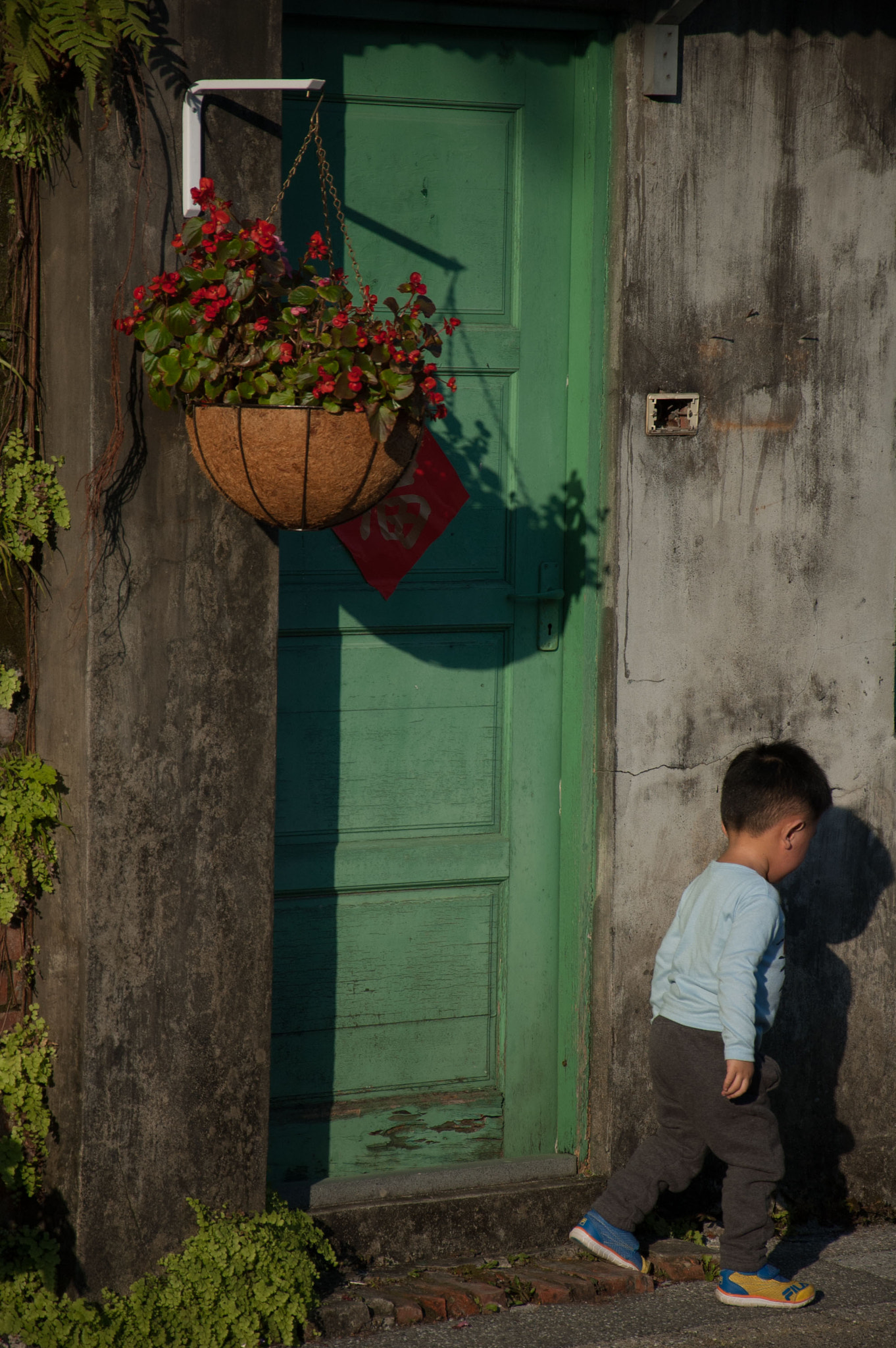 Nikon D70 sample photo. Boy photography